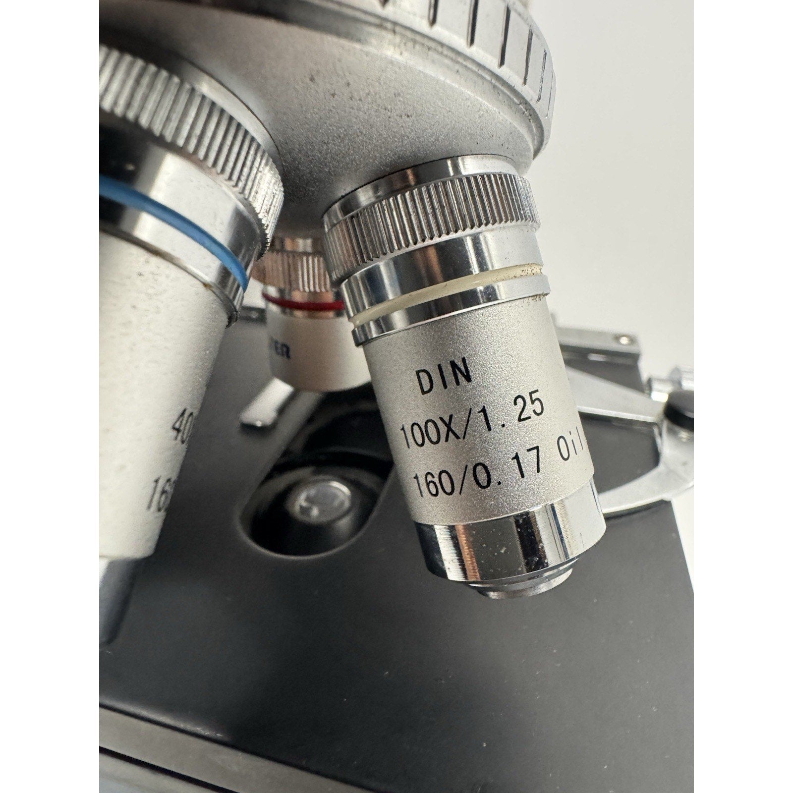 Gently Used Binocular Compound Microscope w/WF10X Eyepieces & Walter Lenses