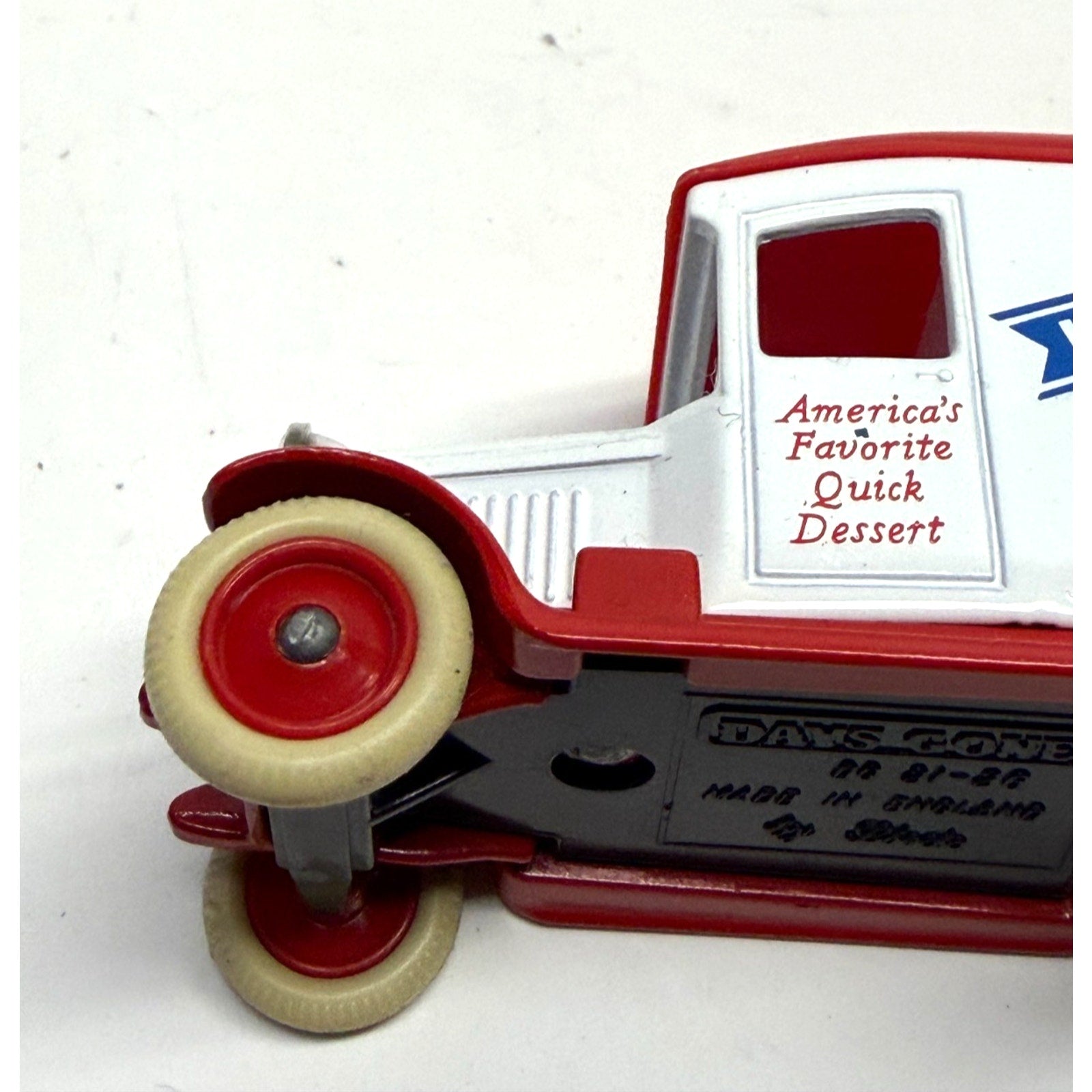 VTG LLEDO - DAYS GONE - 1934 CHEVROLET VAN - HOSTESS CAKES
