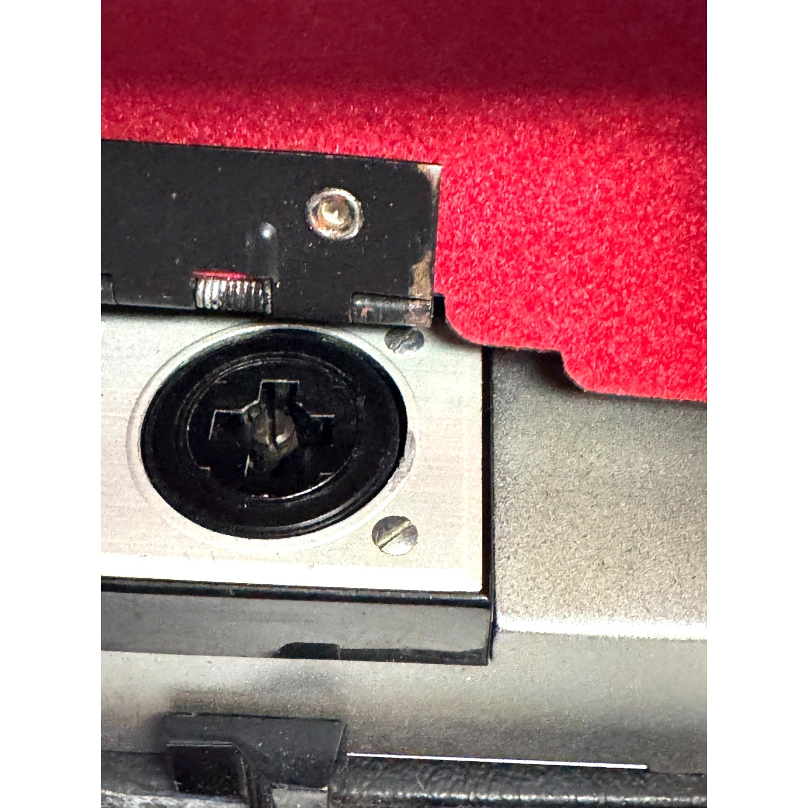 Vintage Kodak Instamatic 714 Camera And Case UNTESTED