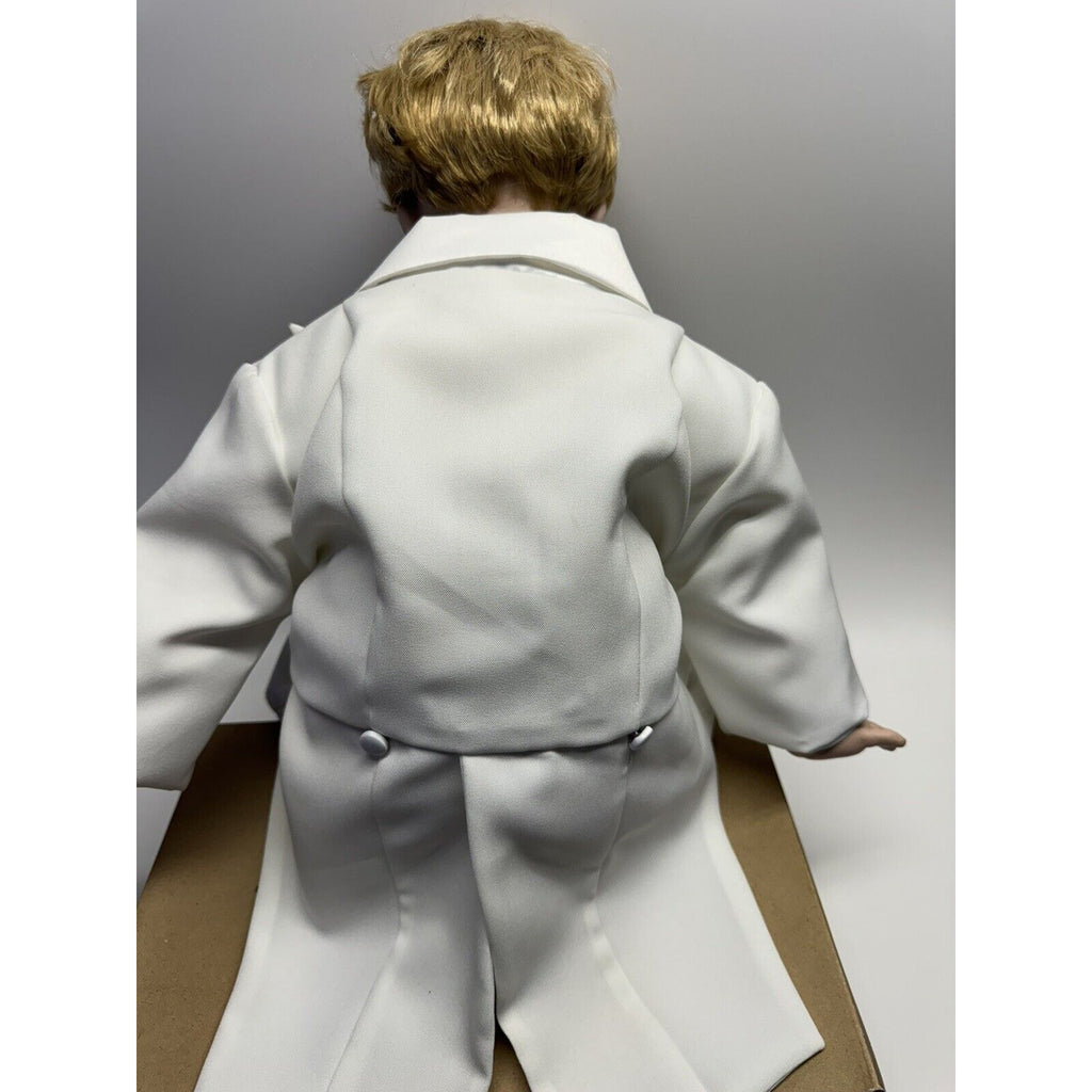 VINTAGE Moments Treasured Doll Porcelain 20" 202/2500 Seating Position