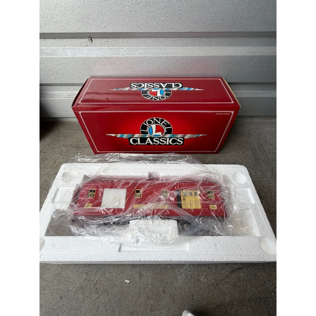 VINTAGE NOS LIONEL CLASSIC STANDARD GAUGE 323 BAGGAGE CAR 6-13400