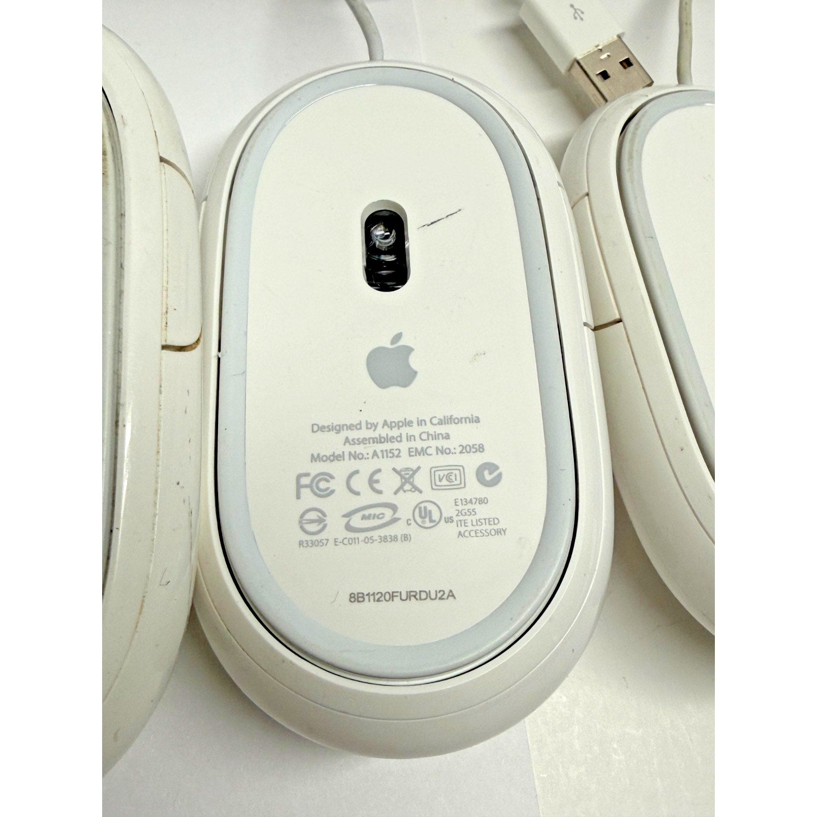 Vintage Lot of 4 Apple Mighty Mouse A1152 Wired USB Optical White Mice