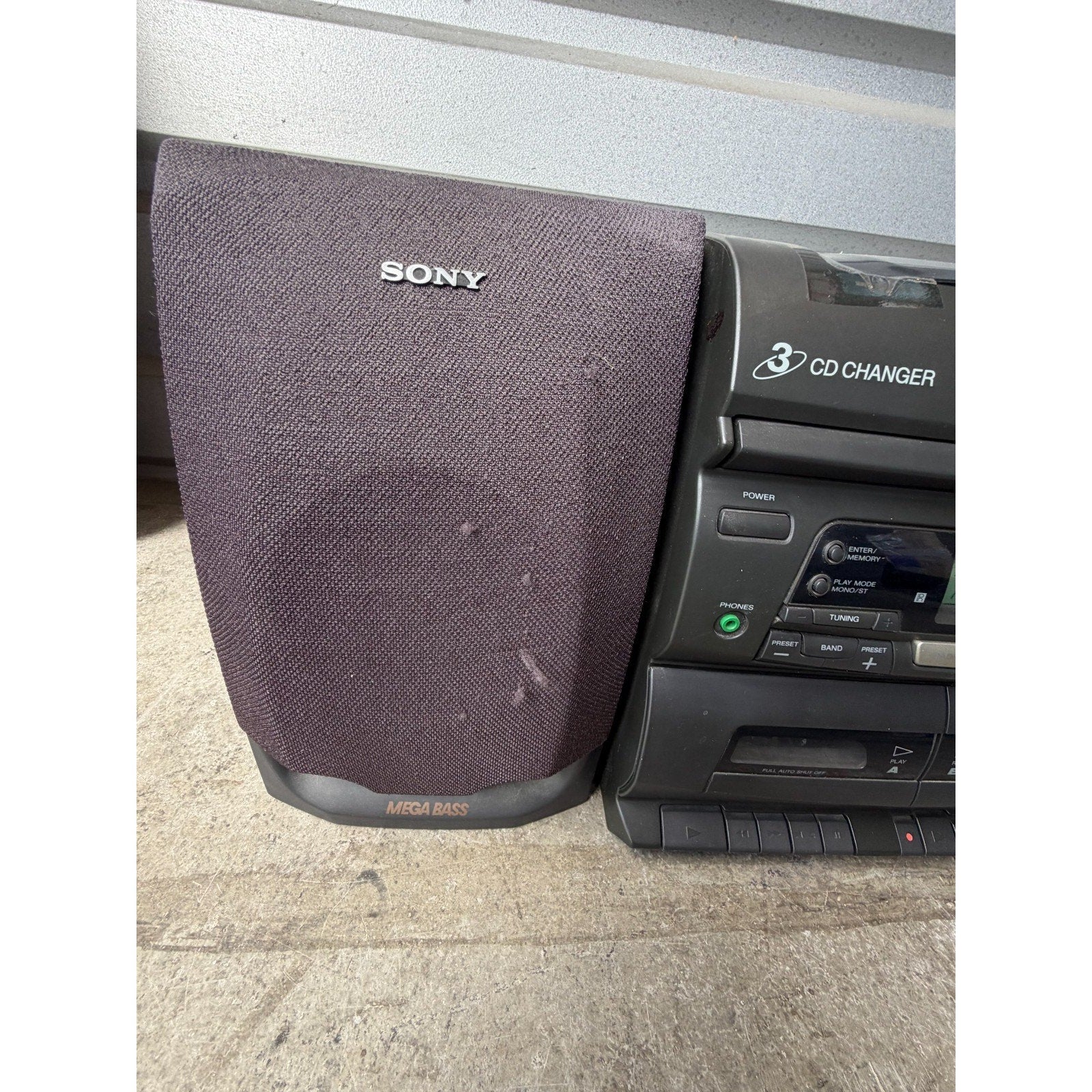 VINTAGE Sony CFD-646 Boombox 3 CD Cassette AM/FM Radio - CD & TAPE WORKS!