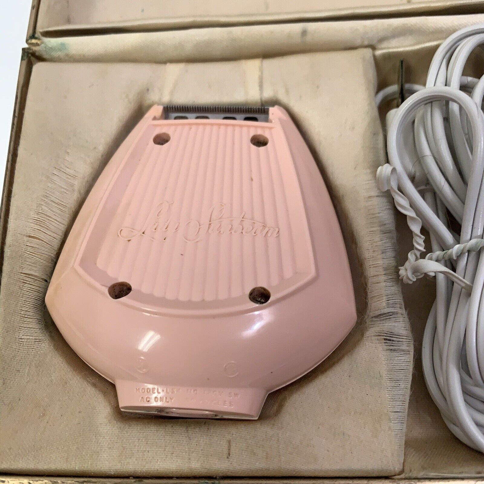 Vintage Lady Sunbeam Electric Pink Shavemaster Shaver