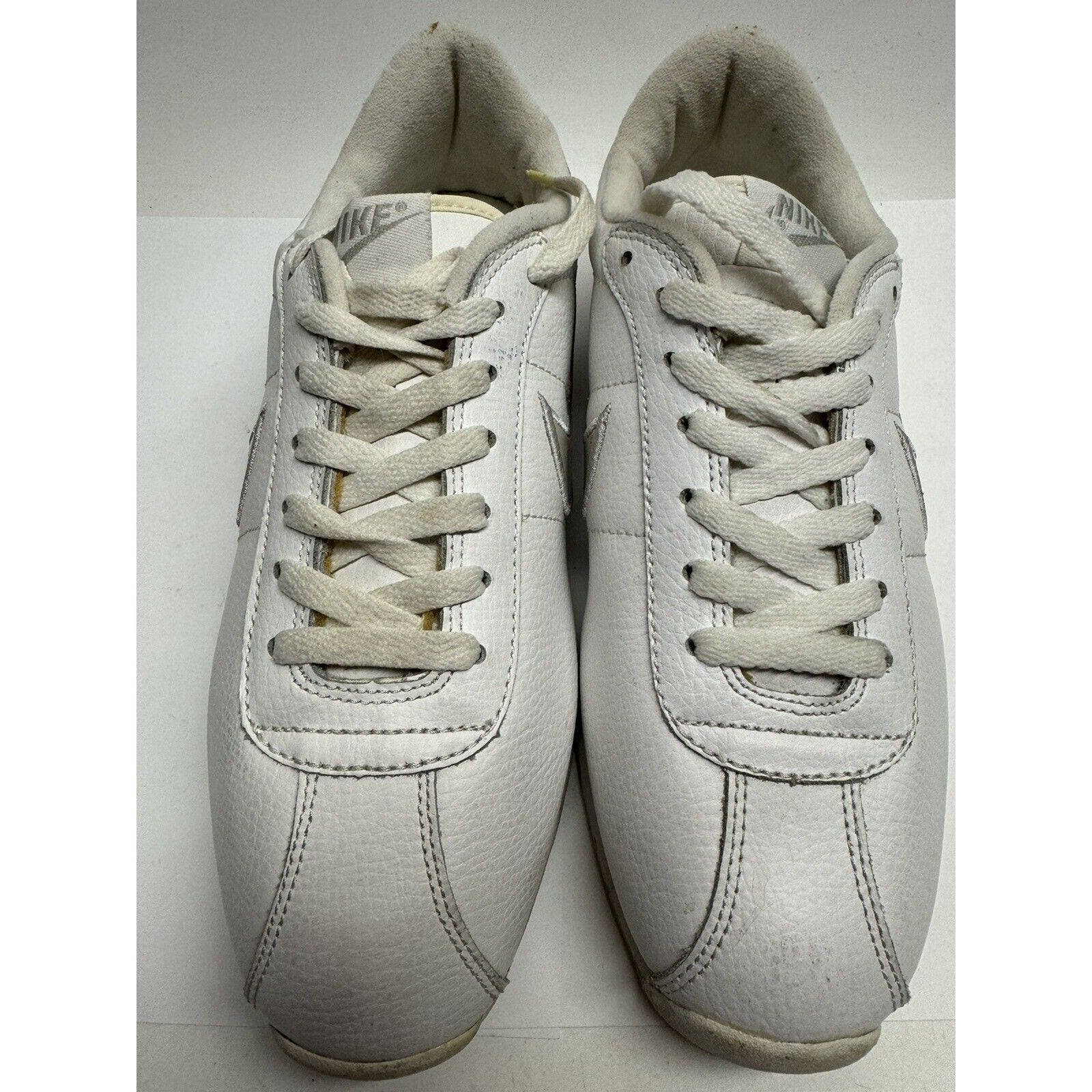 Nike Stamina Shoes Womens Size 9.5 White 172018-102 Training Swoosh Sneakers
