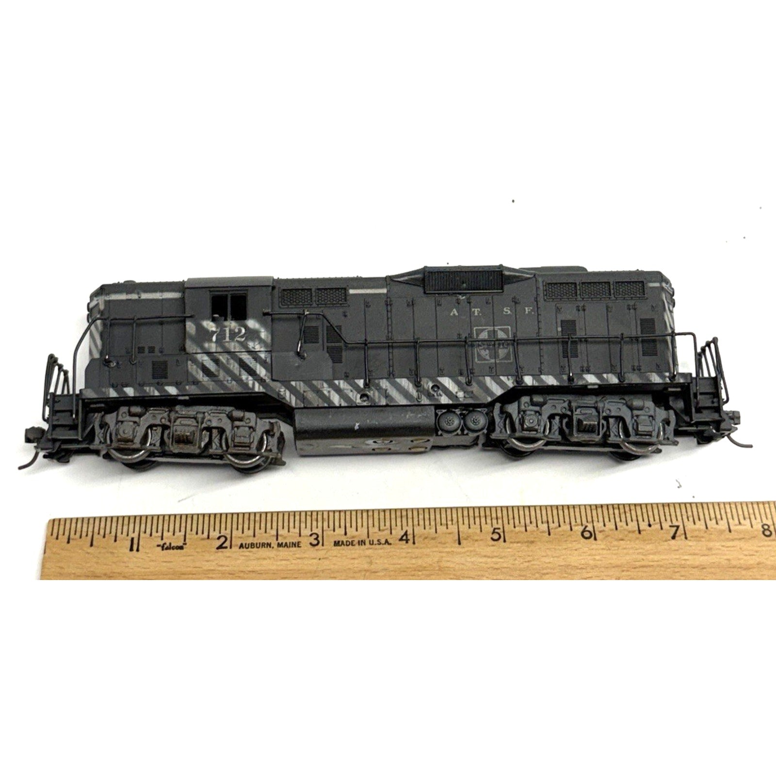 Vintage Athearn Genesis HO ATSF Santa Fe EMD GP7 Diesel Locomotive #712