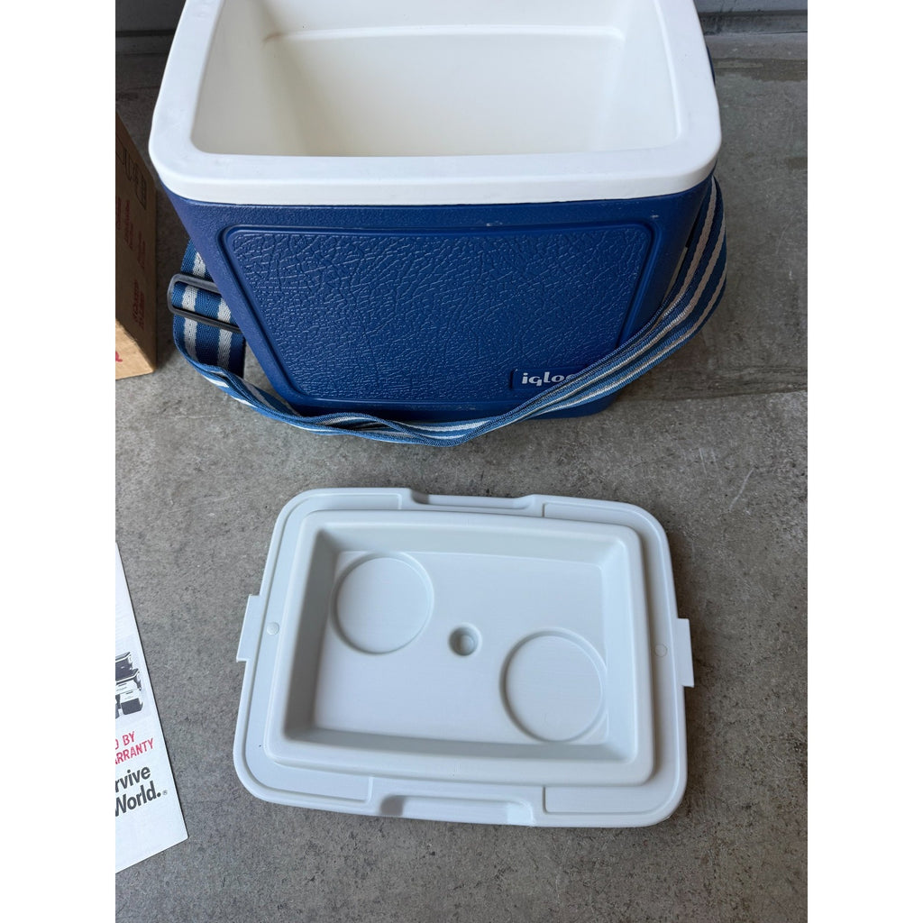 VINTAGE NOS 1984 Igloo Tag Along 8 Cooler Blue Grey Lid Strap Model 84