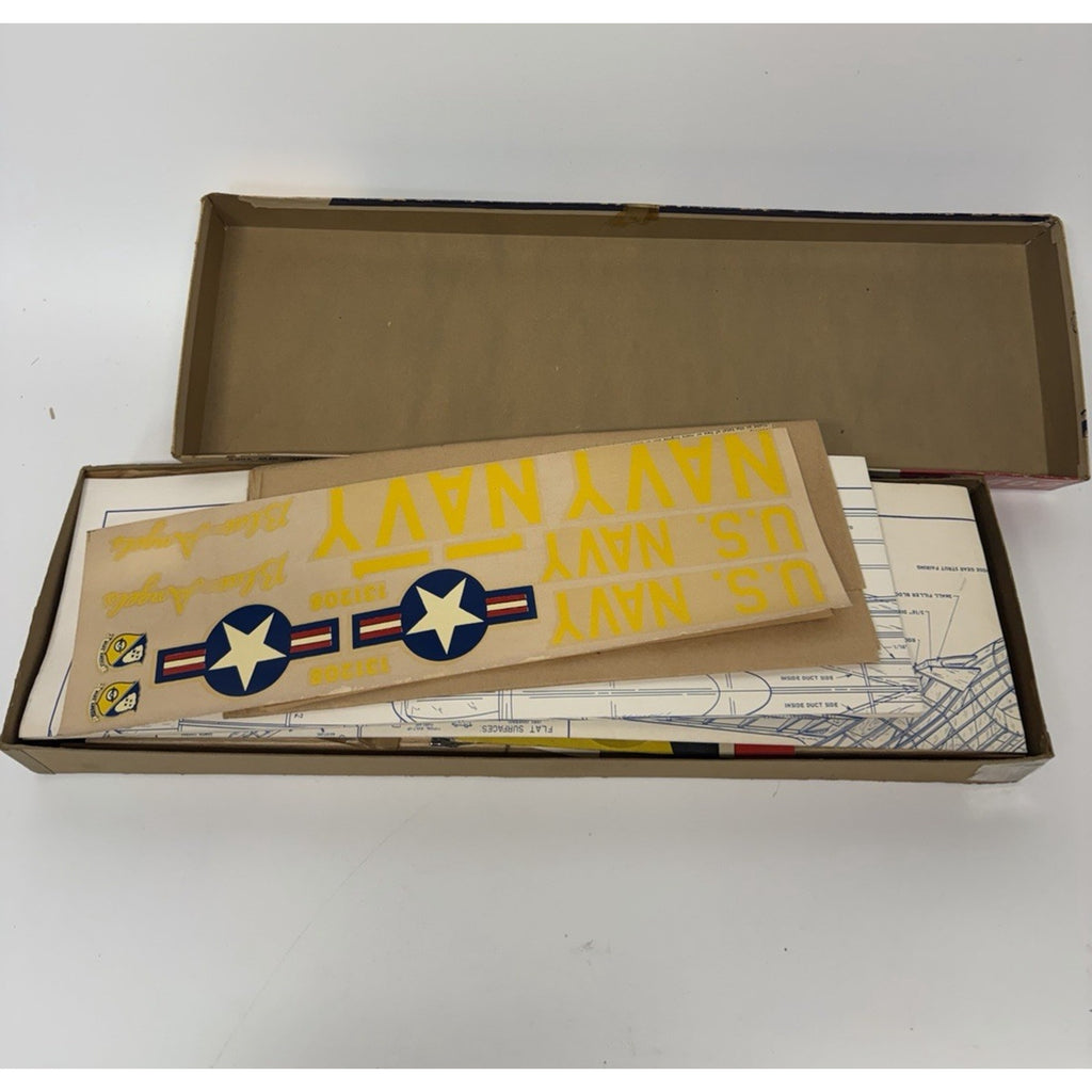 VTG AMERICAN TELASCO F9F-8 "COUGAR" JETEX POWER FREE FLIGHT MODEL AIRPLAIN KIT