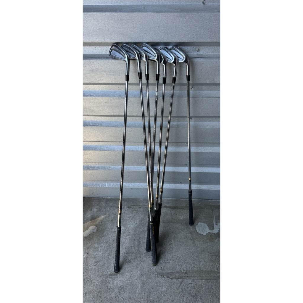 7 Pcs Titleist 690.CB FORGED 3-4-5-6-7-8-9 Iron set w/True Temper Dynamic Gold