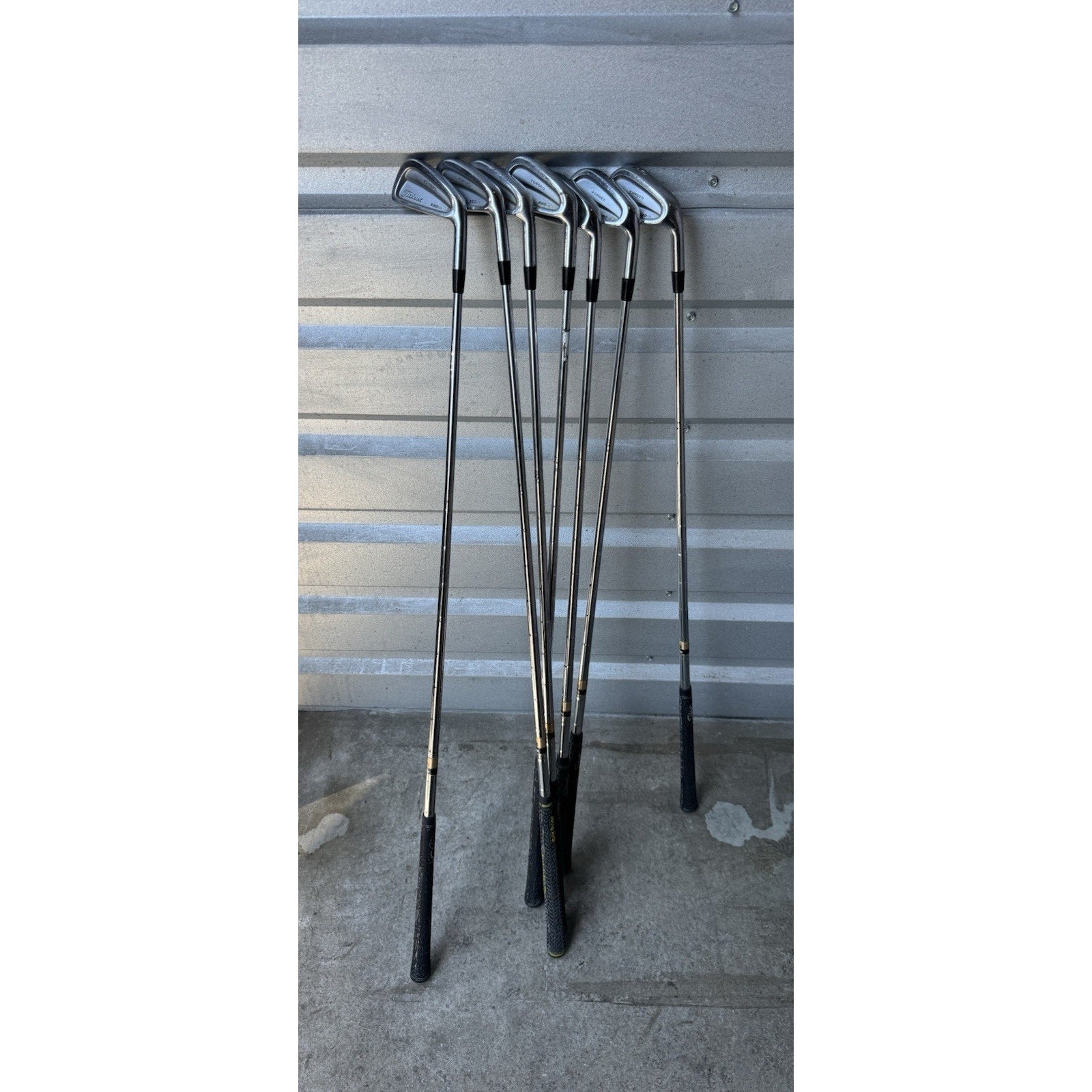 7 Pcs Titleist 690.CB FORGED 3-4-5-6-7-8-9 Iron set w/True Temper Dynamic Gold