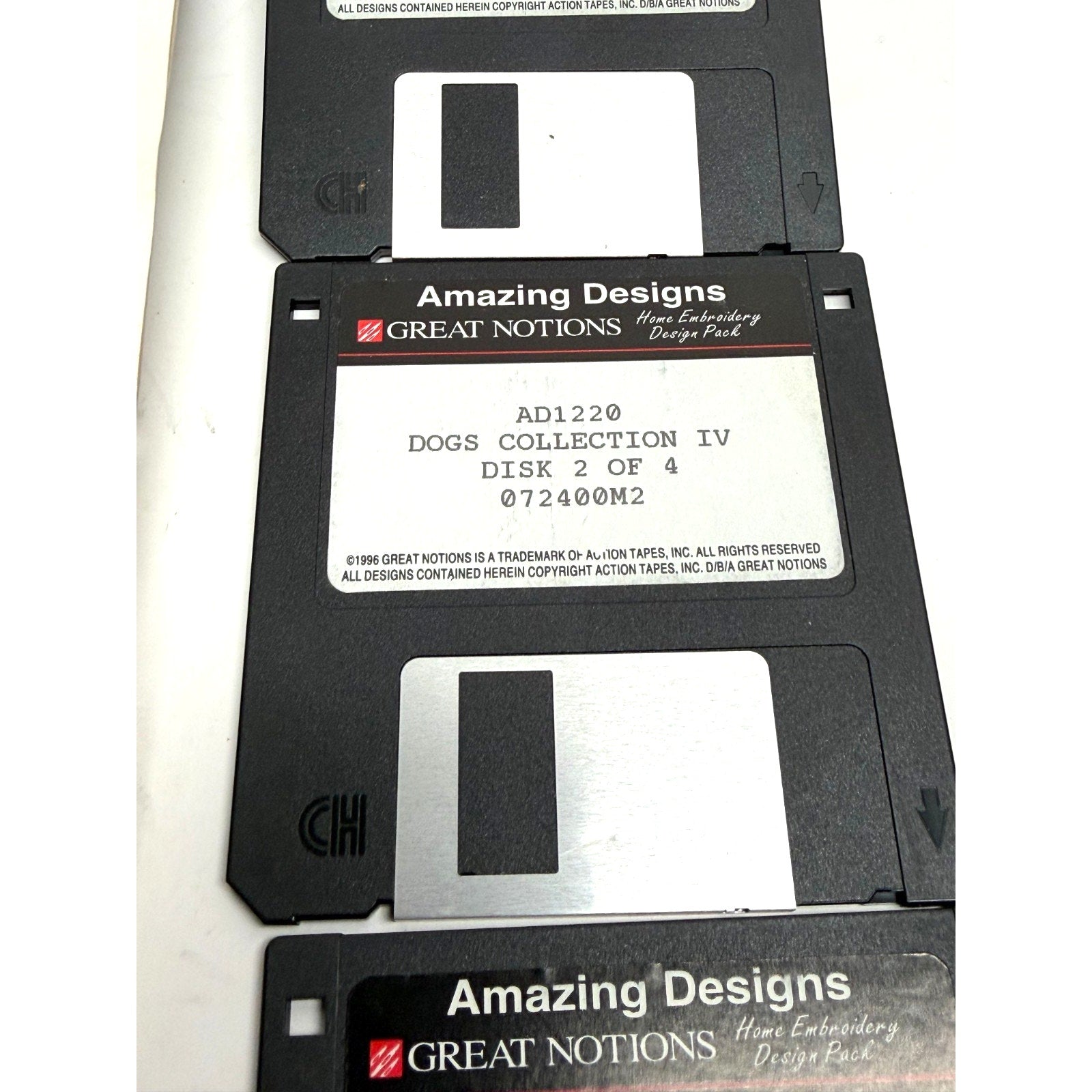 Vintage Amazing Designs Dogs Collection IV Embroidery Design Pack 4 Floppy Disks