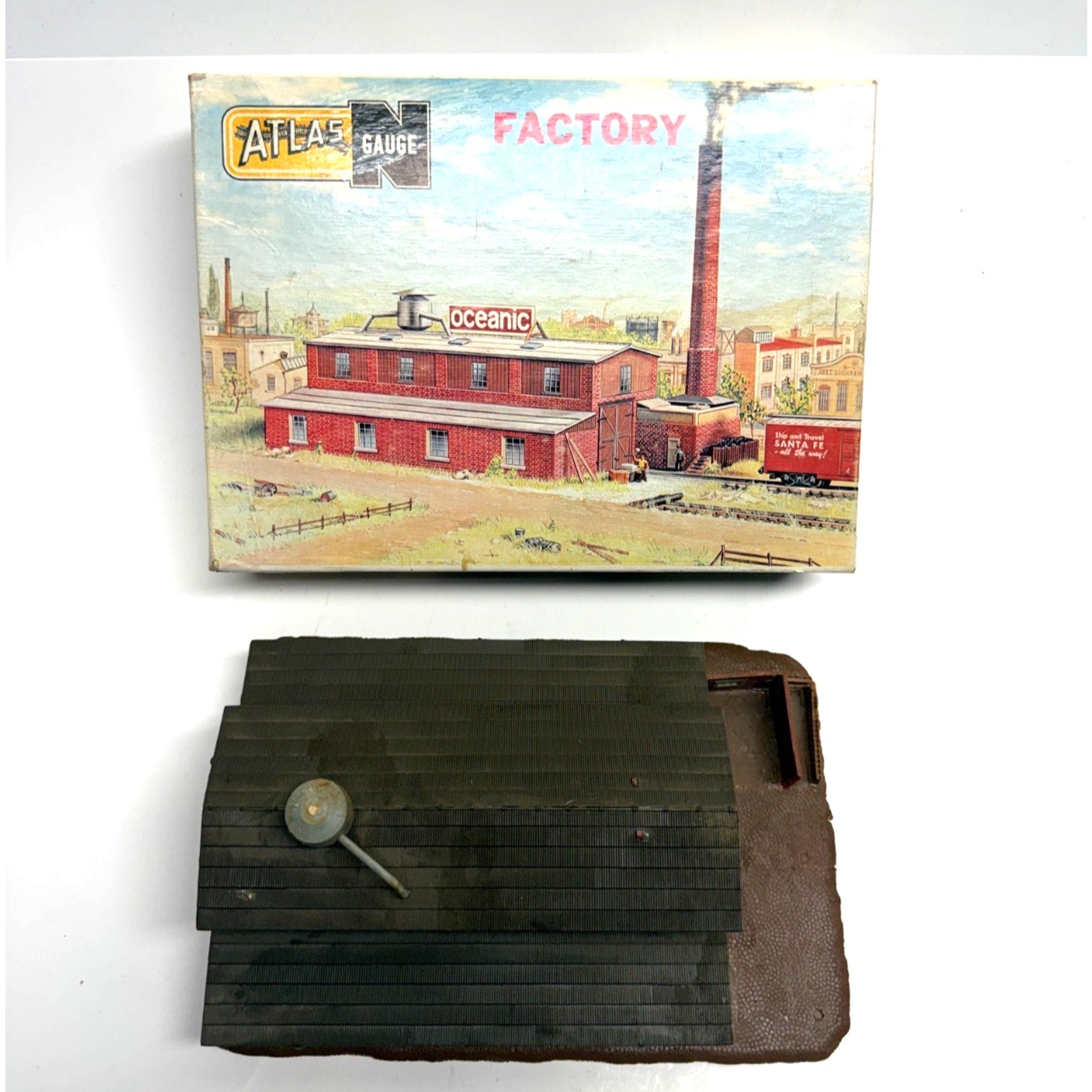 Vintage N 1/160 Scale Atlas Plastic Kit 2882 Factory (Some parts missing)
