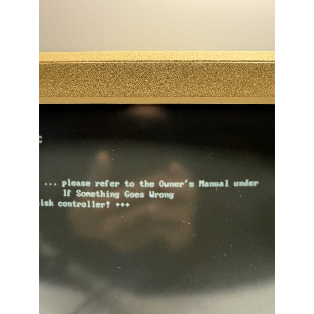 Vintage Zenith Data Systems 14ZDC3 Eazy PC Computer Powers Up