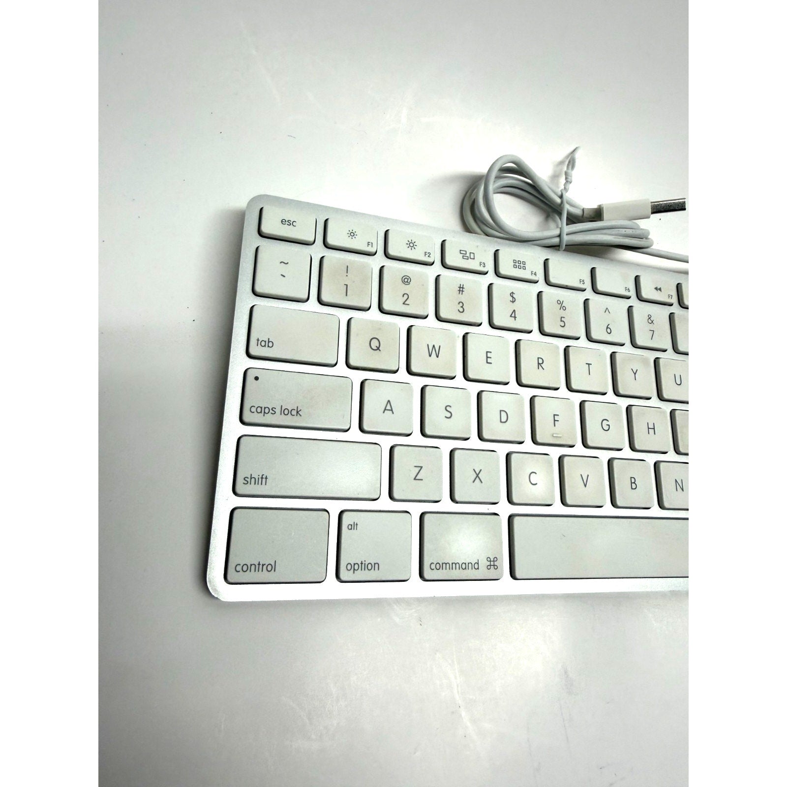 VTG Genuine Apple A1243 Wired USB Keyboard w/Keypad for iMac, Mac Mini, Mac Pro