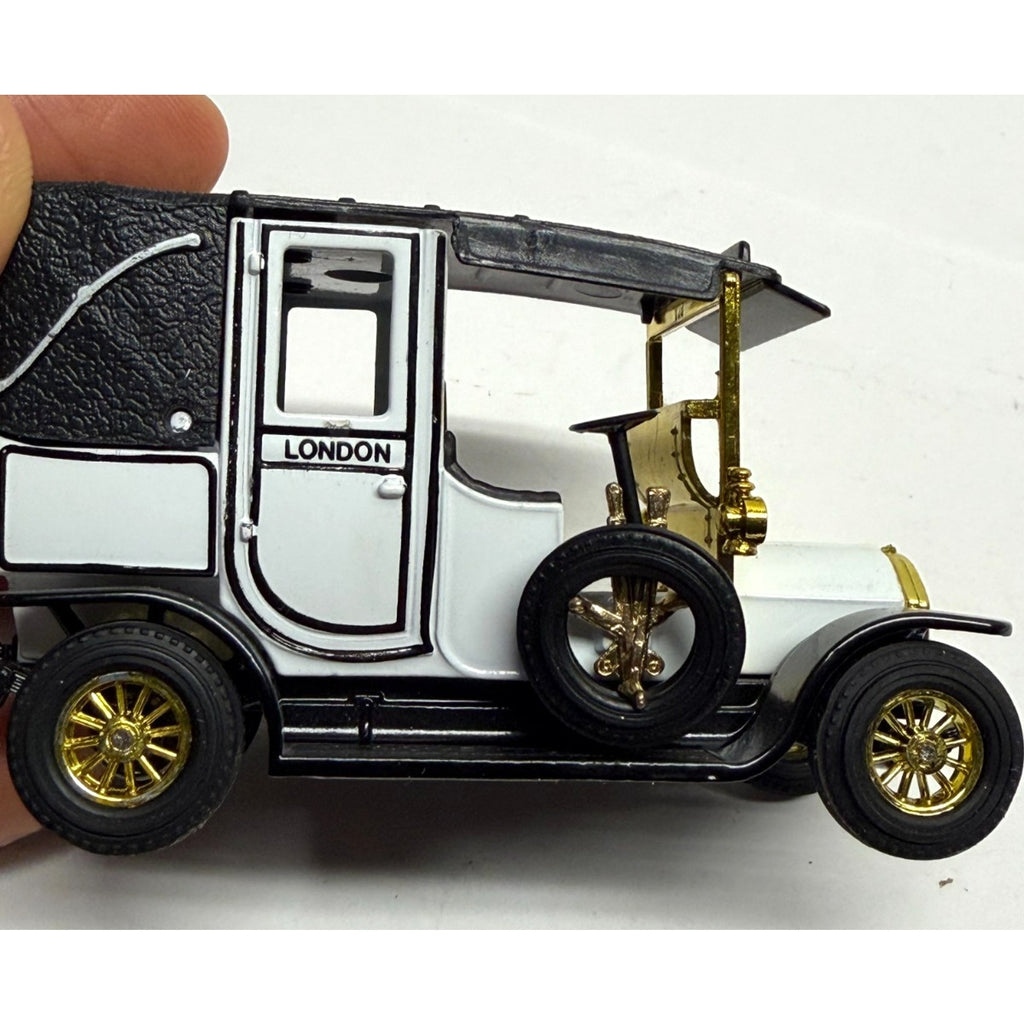 Vintage Matchbox Models of Yesteryear Collection 1907 Unic Taxi Y28