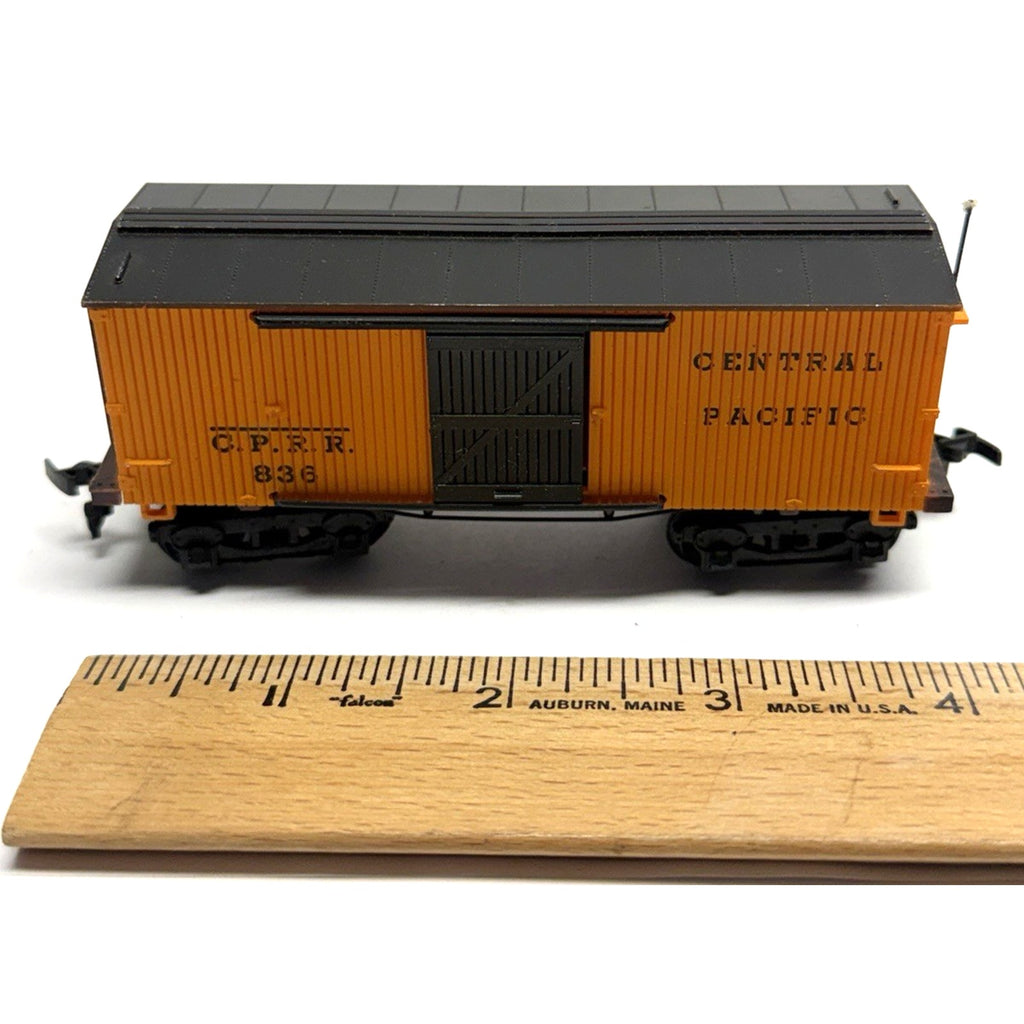 Vintage HO Scale Central Pacific Railroad Car 836 Mantua Boxcar