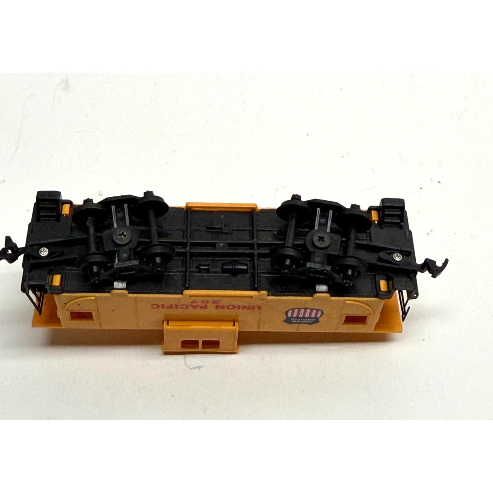 Vintage Bachmann HO Scale 5 Union Pacific 207 Yellow Caboose New