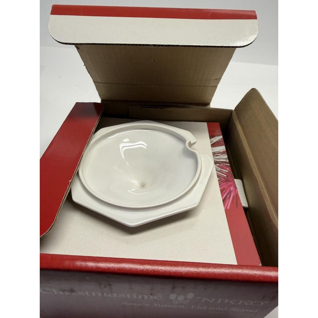 VINTAGE Rare Christmastime Nikko Sauce Tureen Lid and Stand Set in Box JAPAN