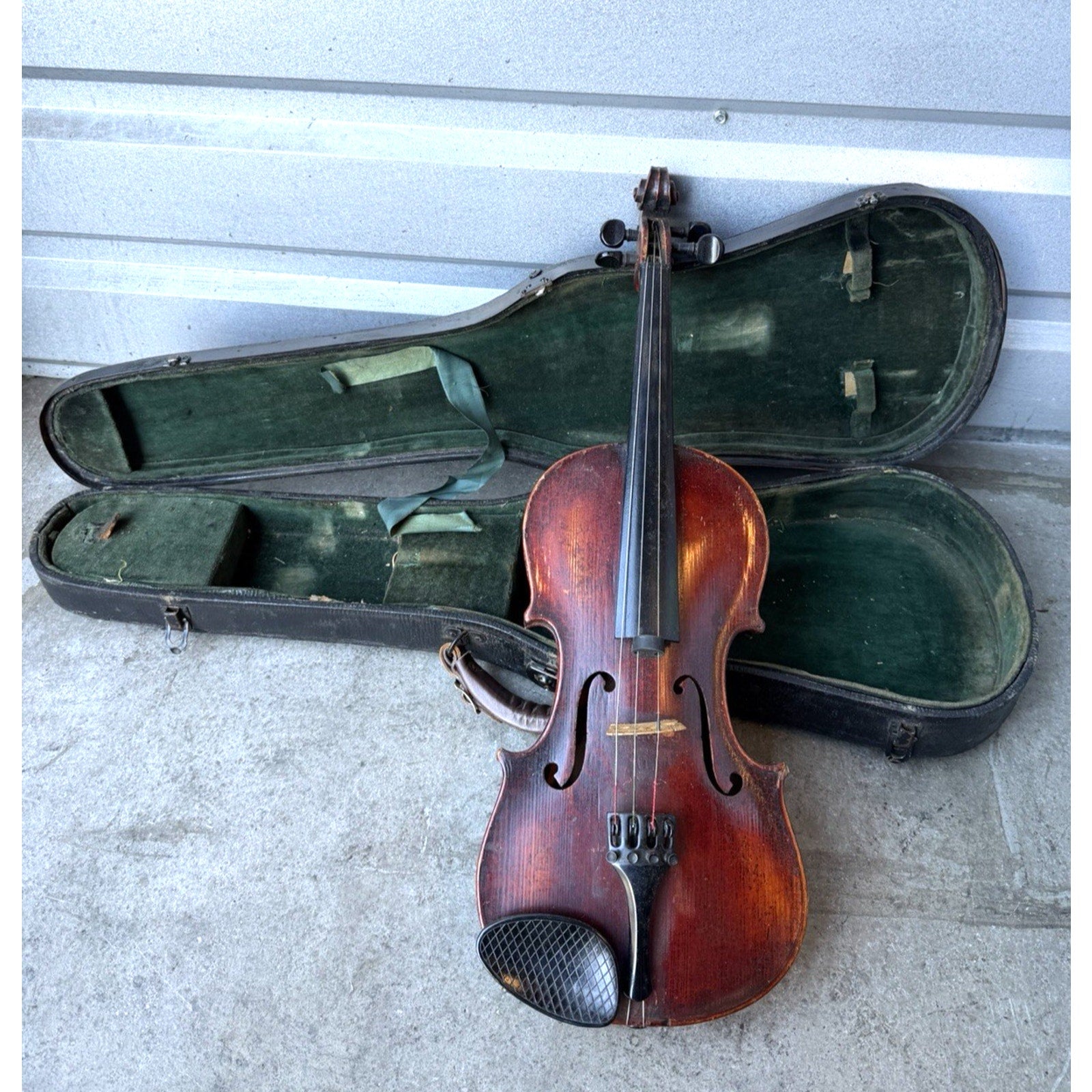 Vintage Stradavarius style 4/4 Violin w/Case ~~Missing String~~