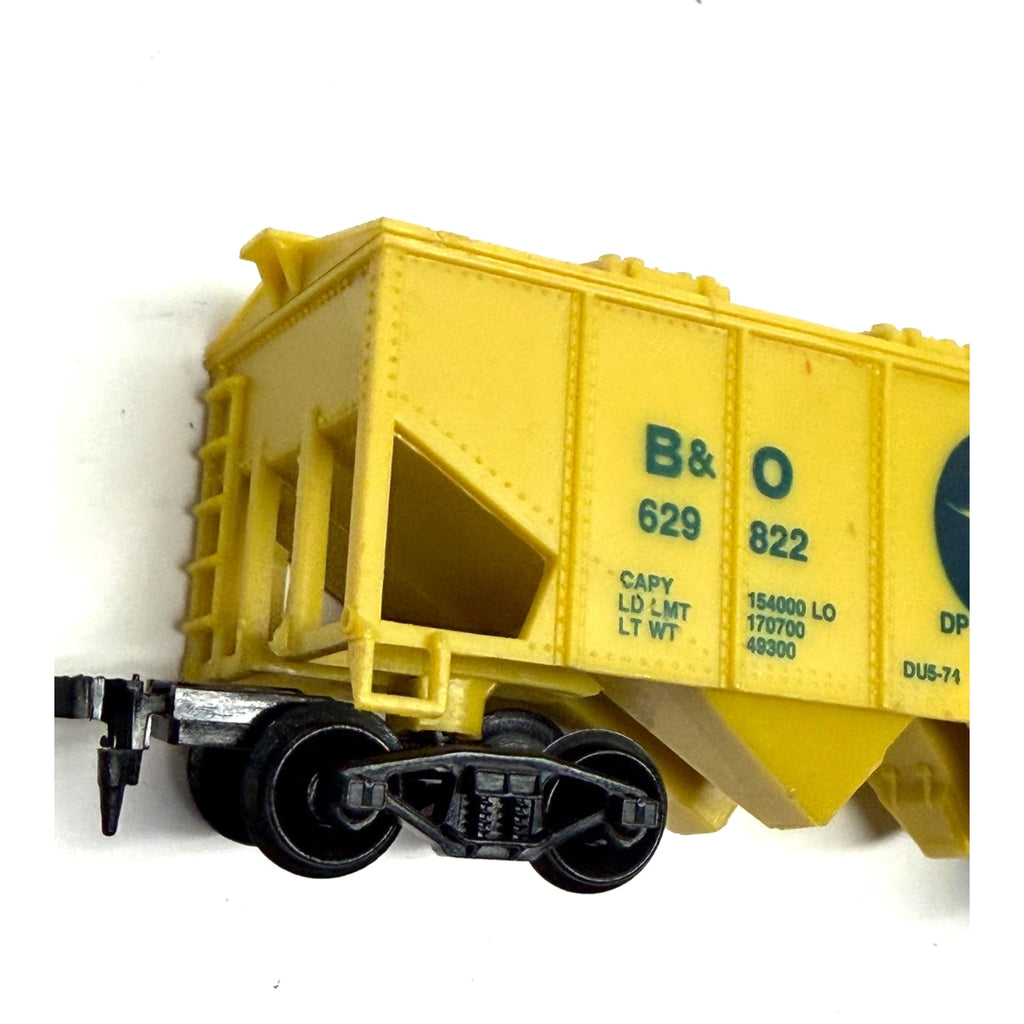 Vtg HO Scale Life-Like, 2 Bay Hopper, Chessie System B&O, Yellow, #629822 no box