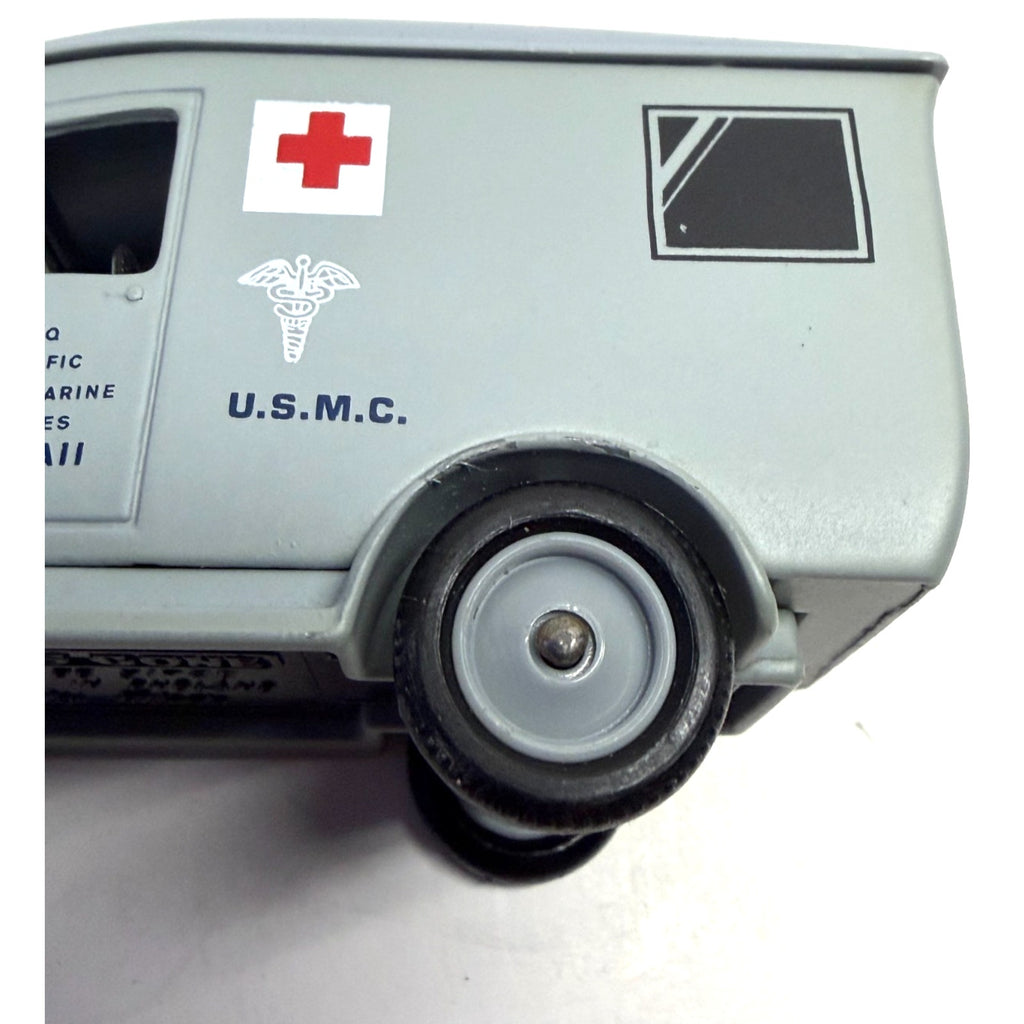 VTG Lledo "Days Gone" die-cast model of a U.S. Marine Corps ambulance