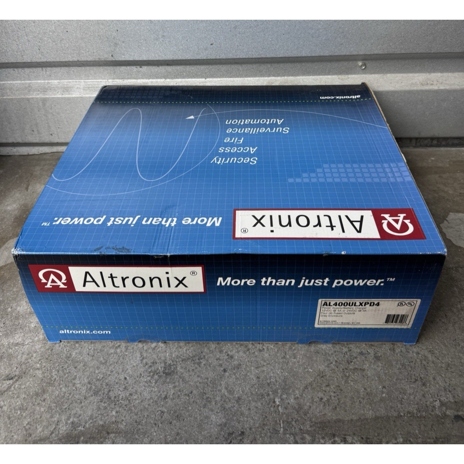 FACTORY SEALED NEW Altronix AL400ULXPD4 Power Supply Charger