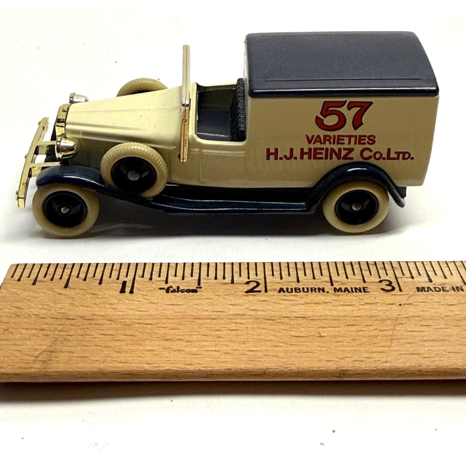 VTG Lledo Days Gone 1933 Packard Town Van for H.J. Heinz 57 Varieties Co. 122