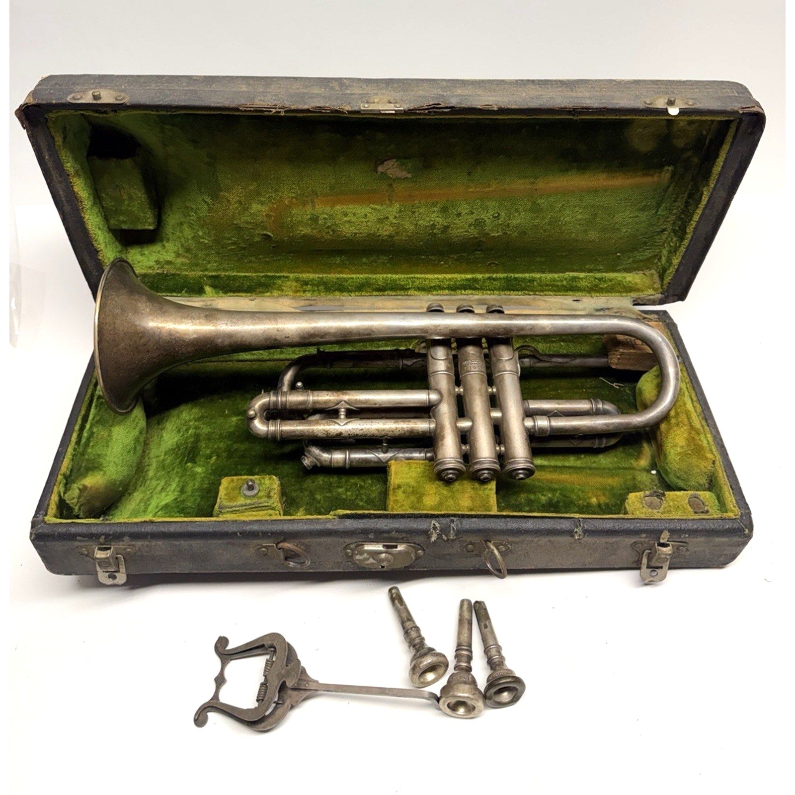 VINTAGE 1920s Frank Holton Clarke H-C Cornet & Case Elkhorn Wis Silver Plate