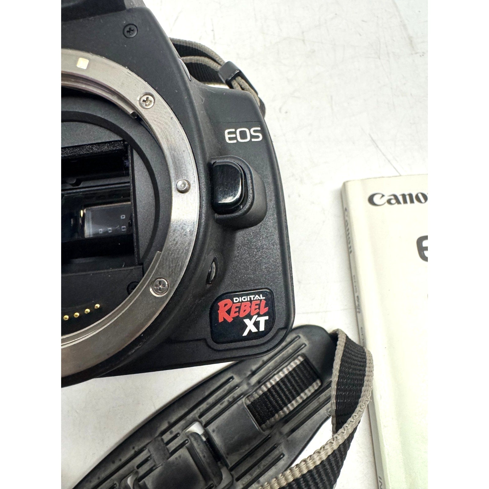 Vintage Canon Digital Rebel XT EOS 350D - No Battery Untested