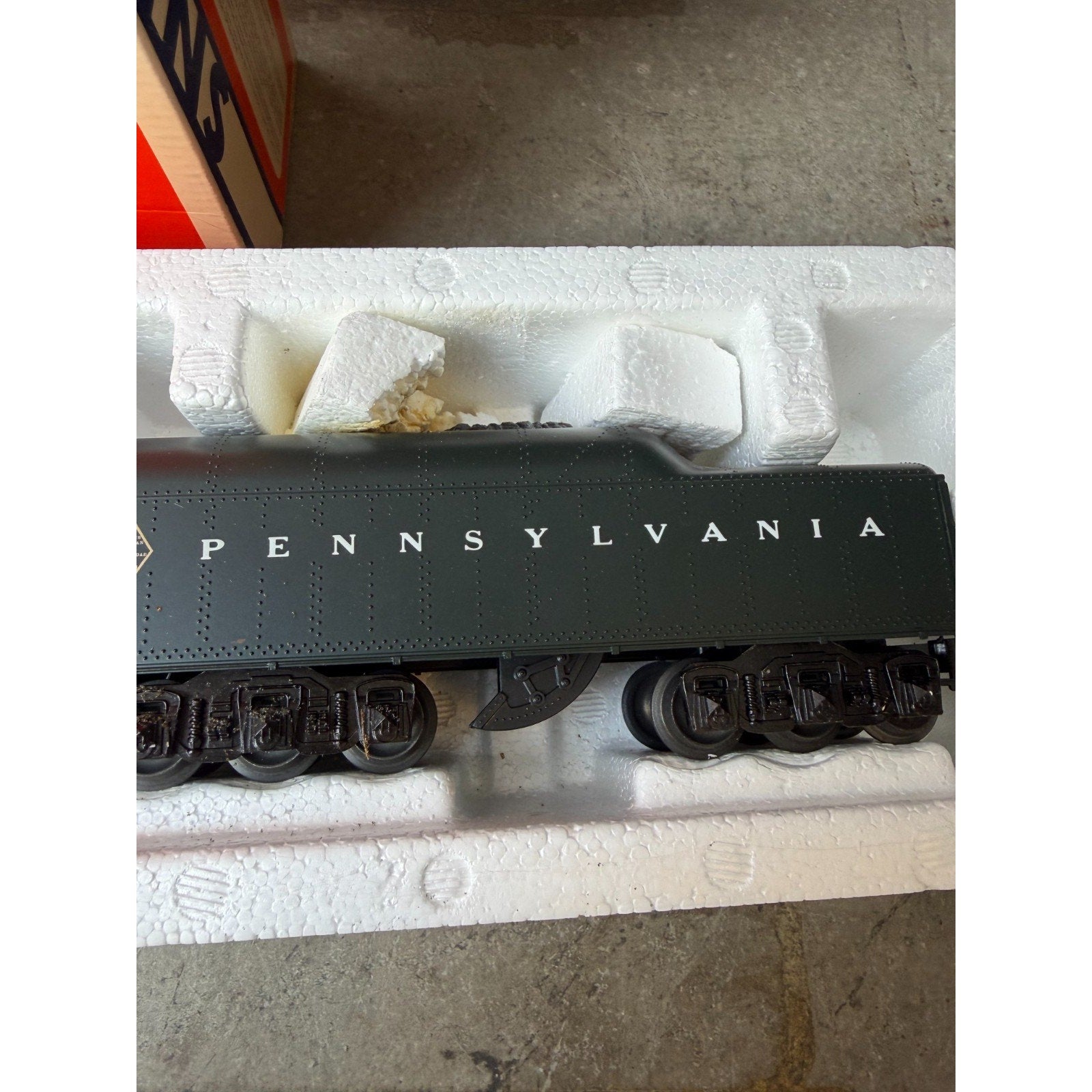 VINTAGE NOS LIONEL Pennsylvania S-2, 6-8-6 Steam Turbine and Tender (6-8404)