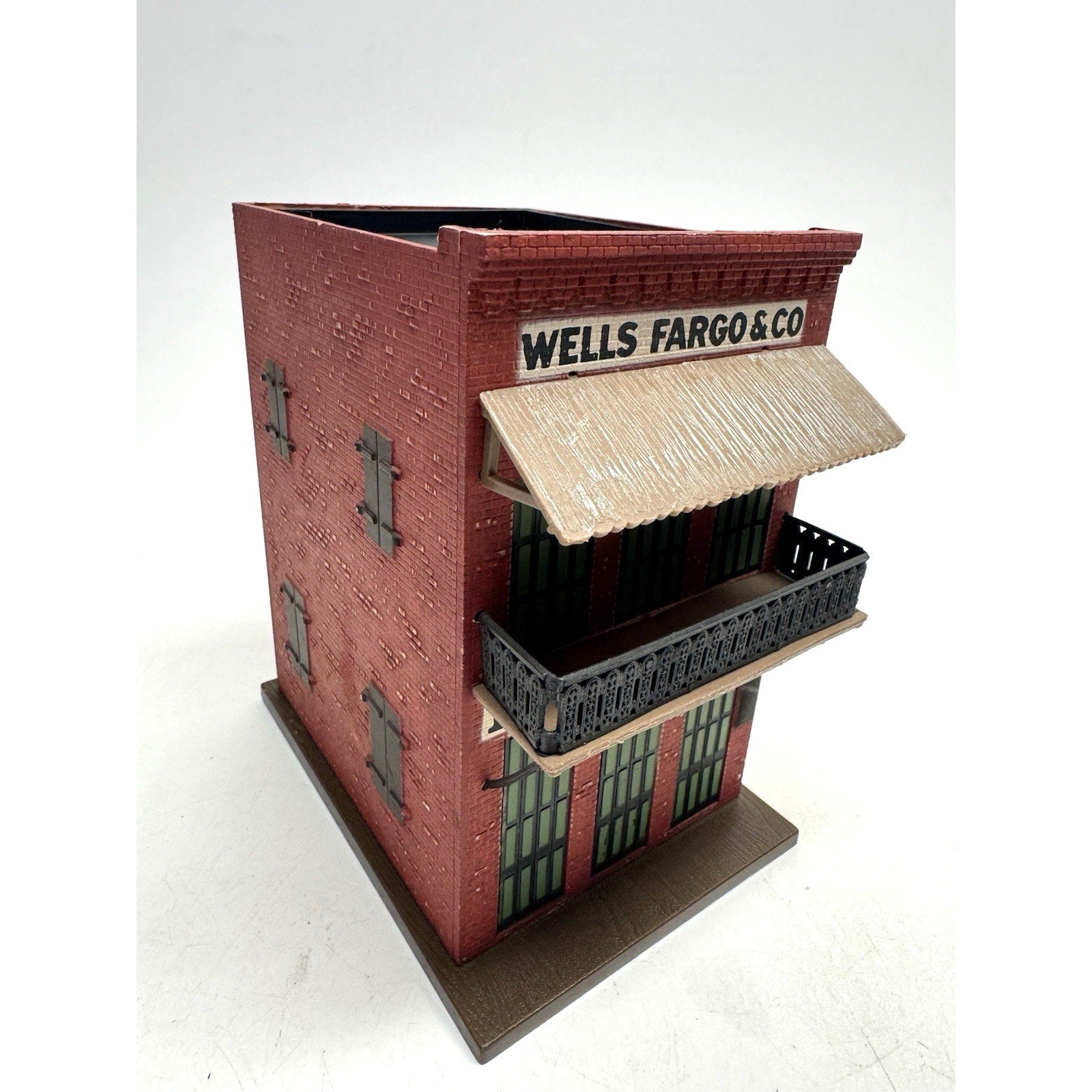 VINTAGE WELLS FARGO Express Building Toy Coin Bank Made in Hong Kong