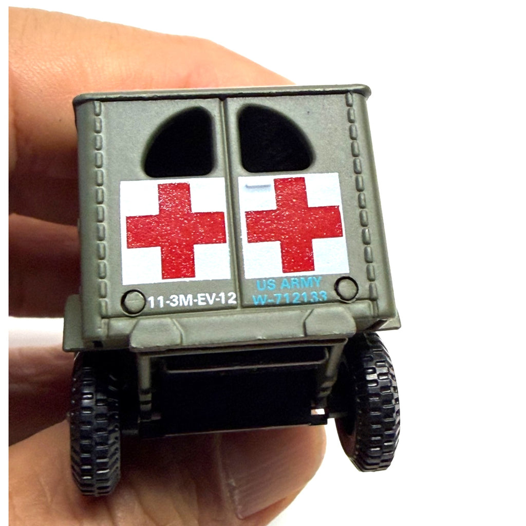Vintage Lledo Days Gone 1942 Dodge 4x4 U.S. Field Ambulance diecast model