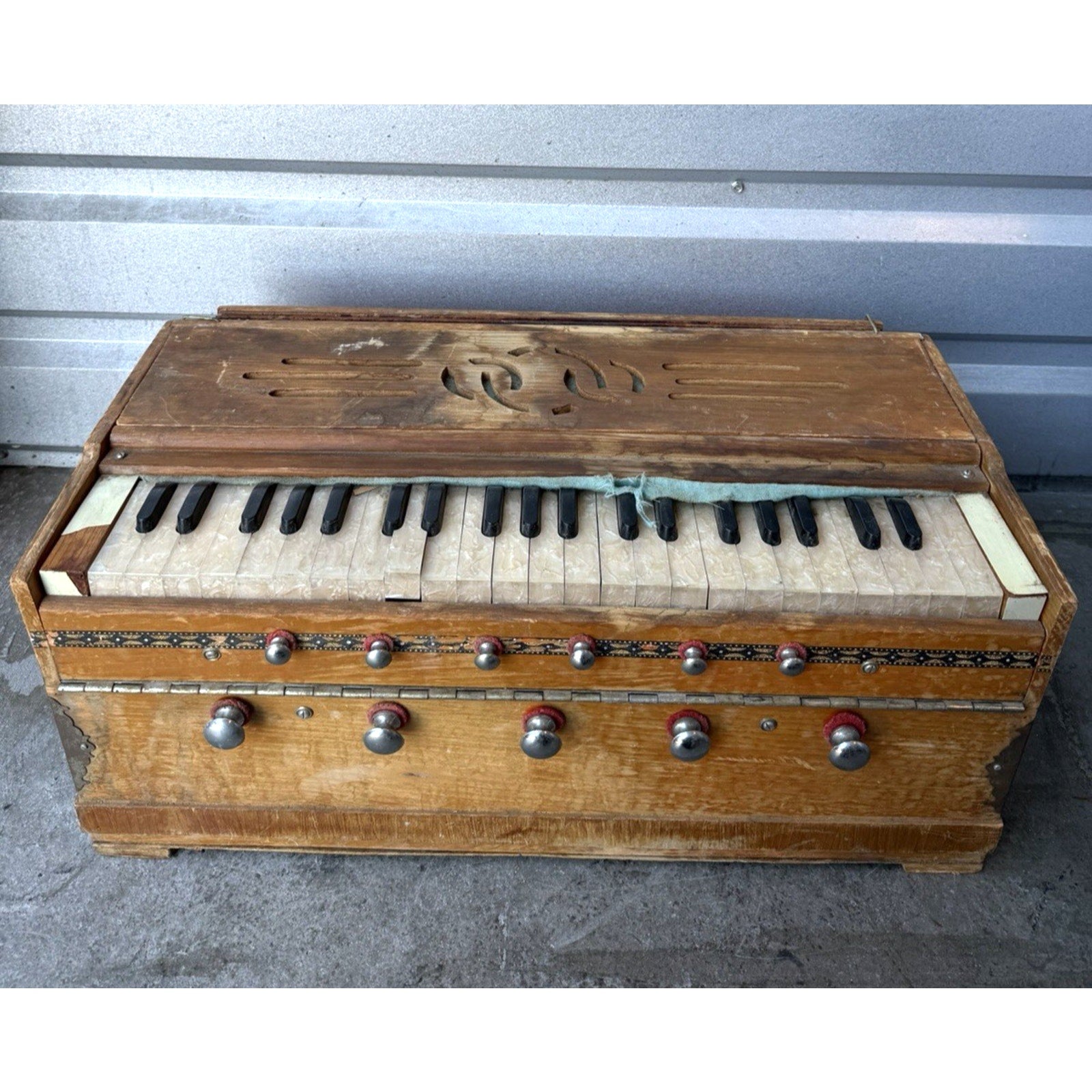 VINTAGE D.S. Ramsingh and Bros Indian Portative Harmonium Tested Works