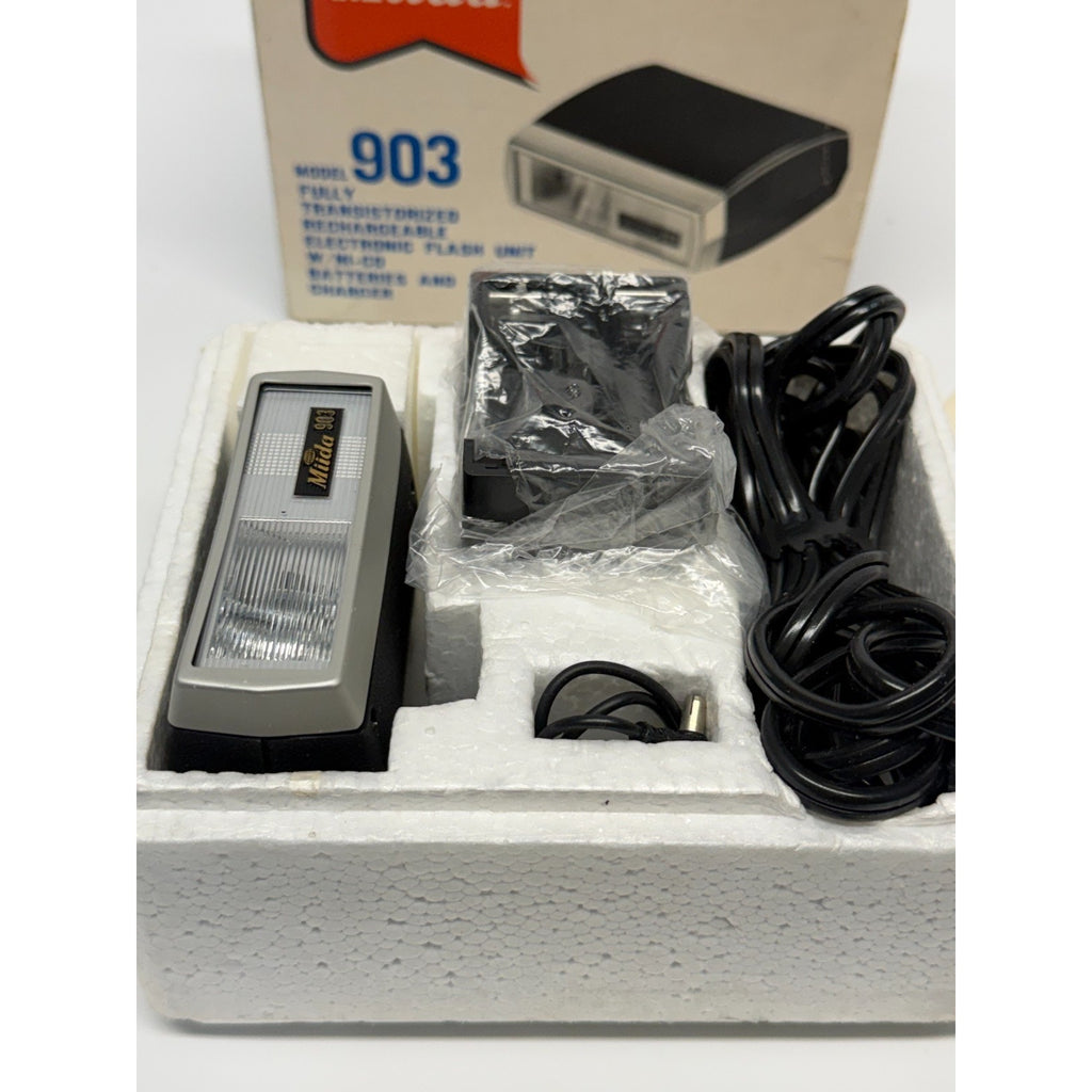 Vintage NEW Milda 903 Transistorized Electronic Camera Flash Unit w/ Box Manual
