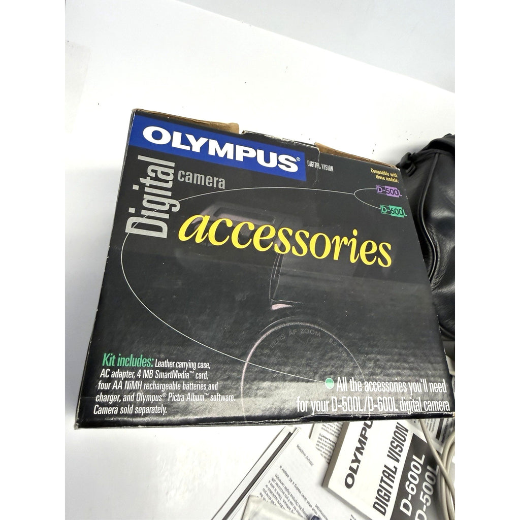 VINTAGE NOS Olympus D-500L Digital Camera & Accessries & Original Box JAPAN
