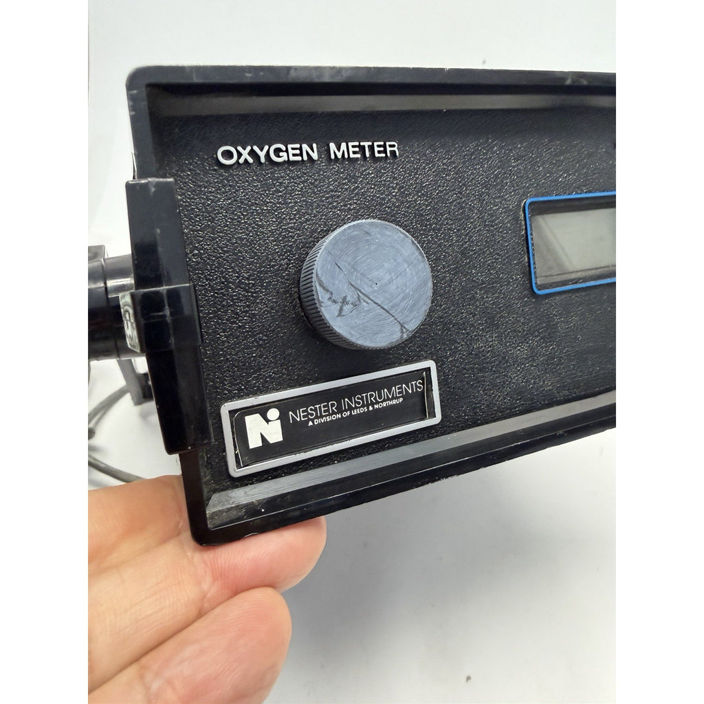 NESTER INSTRUMENTS OXYGEN METER MODEL 8500