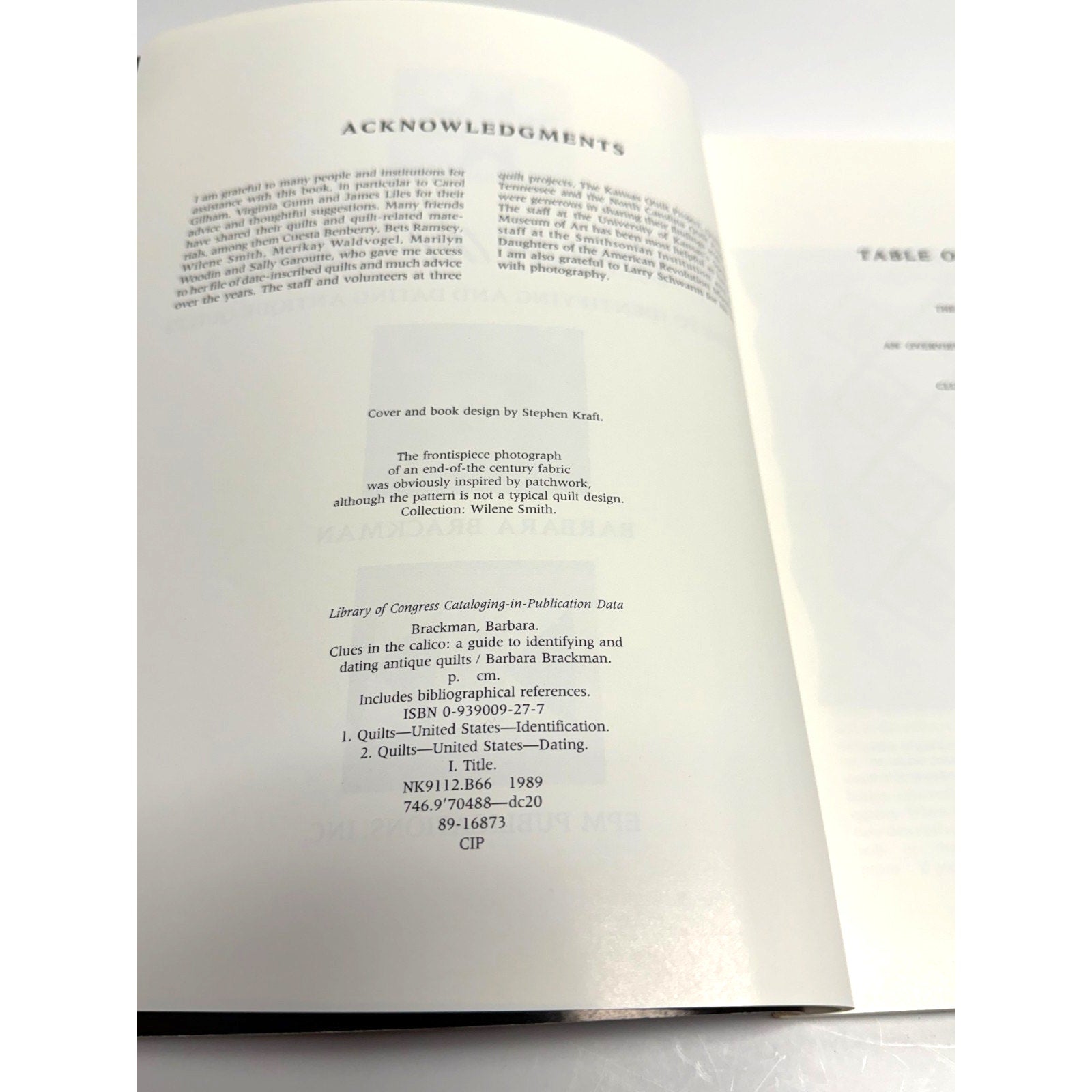 Vintage Clues in the Calico : A Guide to Identifying and Dating Antique Q