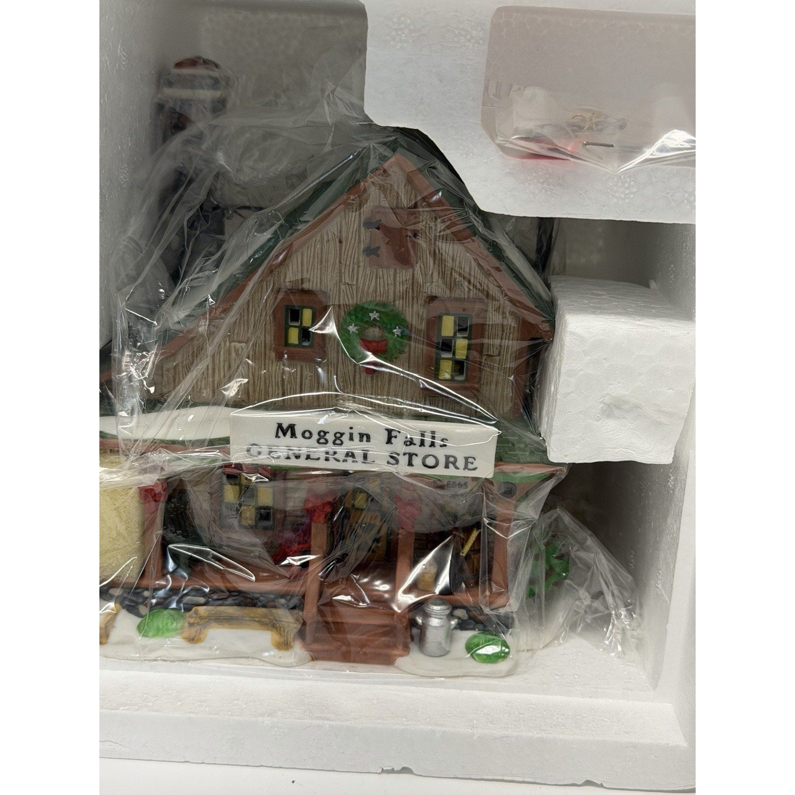 VINTAGE SEALED Dept 56 New England Village - Moggin Falls General Store - 56602