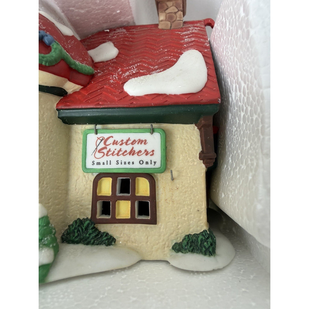 VINTAGE 1998 NEW Dept 56 North Pole Series Elf Land "Custom Stitchers" 56.56400
