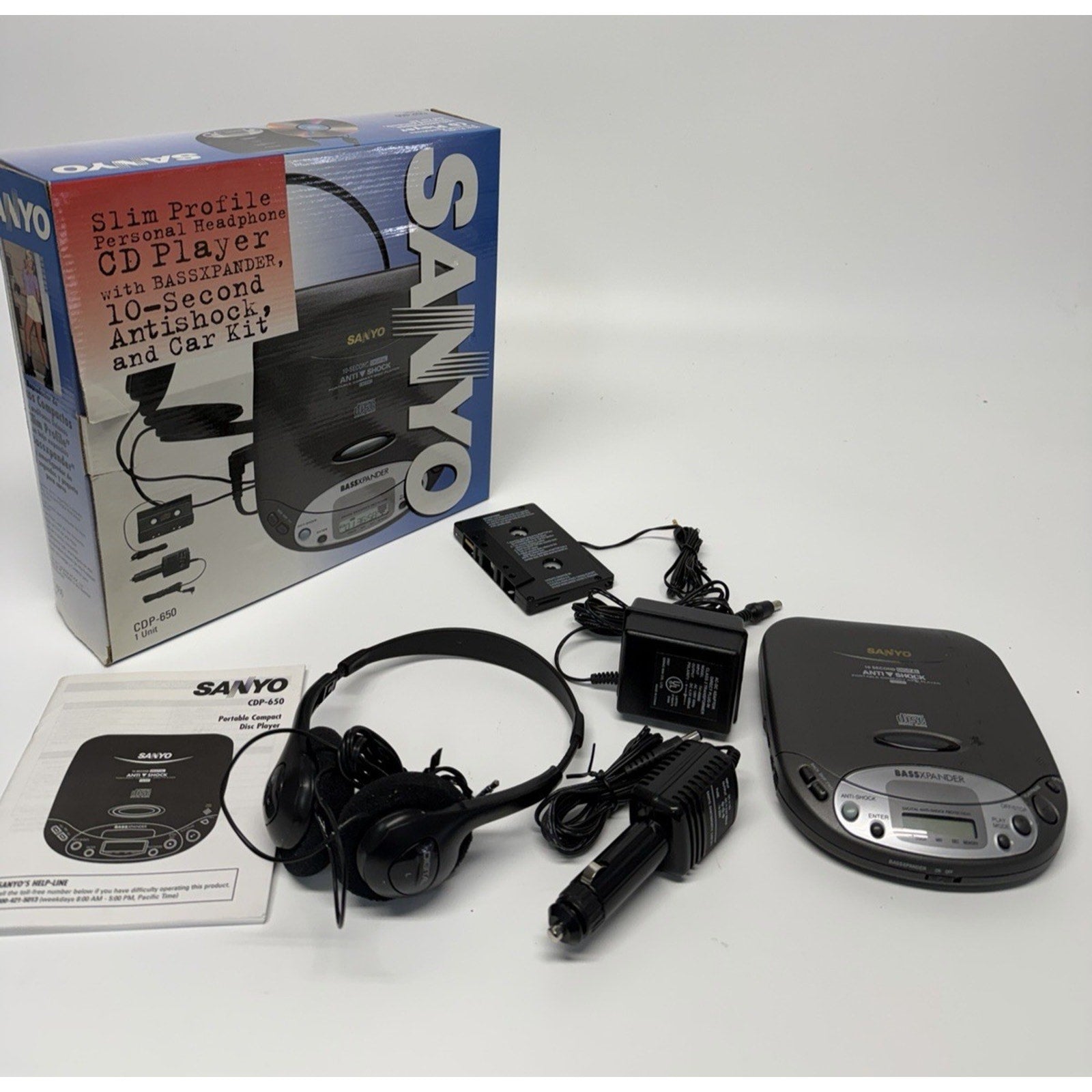 VINTAGE SANYO Portable CD Player Compact Disc Anti Shock CDP-650 WORKS!
