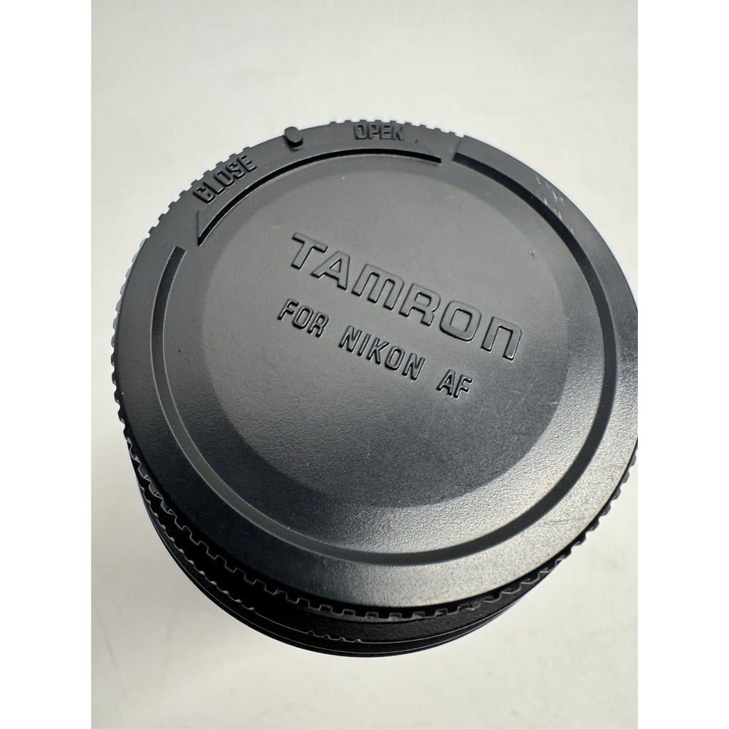 Tamron LD AF Di ll LD Macro 55-200mm f/4.0-5.6 LD Di-II AF SLR Camera Lens Hood