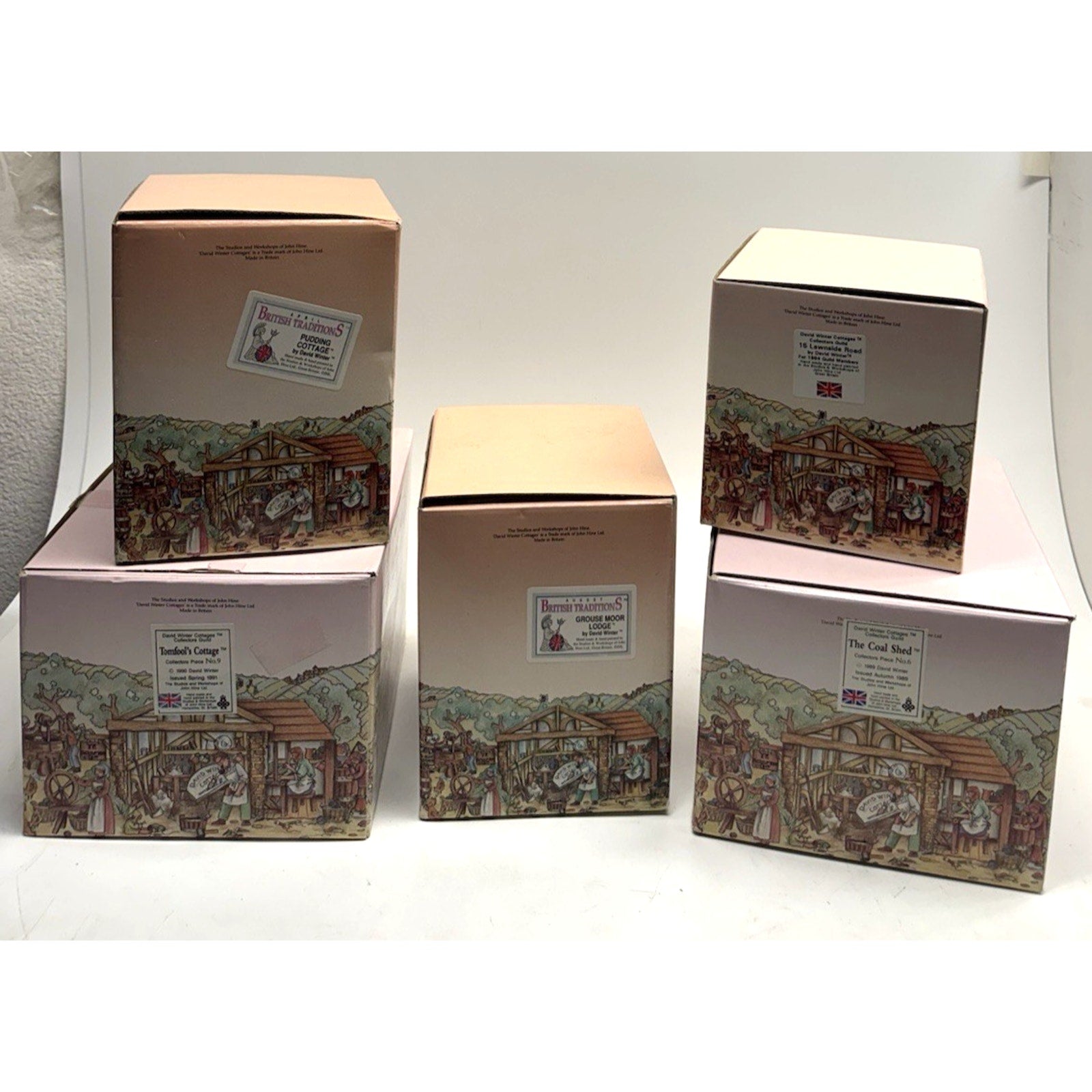 LOT OF (5) DAVID WINTER COTTAGES -PUDDING COTTAGE, TOMFOOL'S COTTAGE, GROUSE MOO