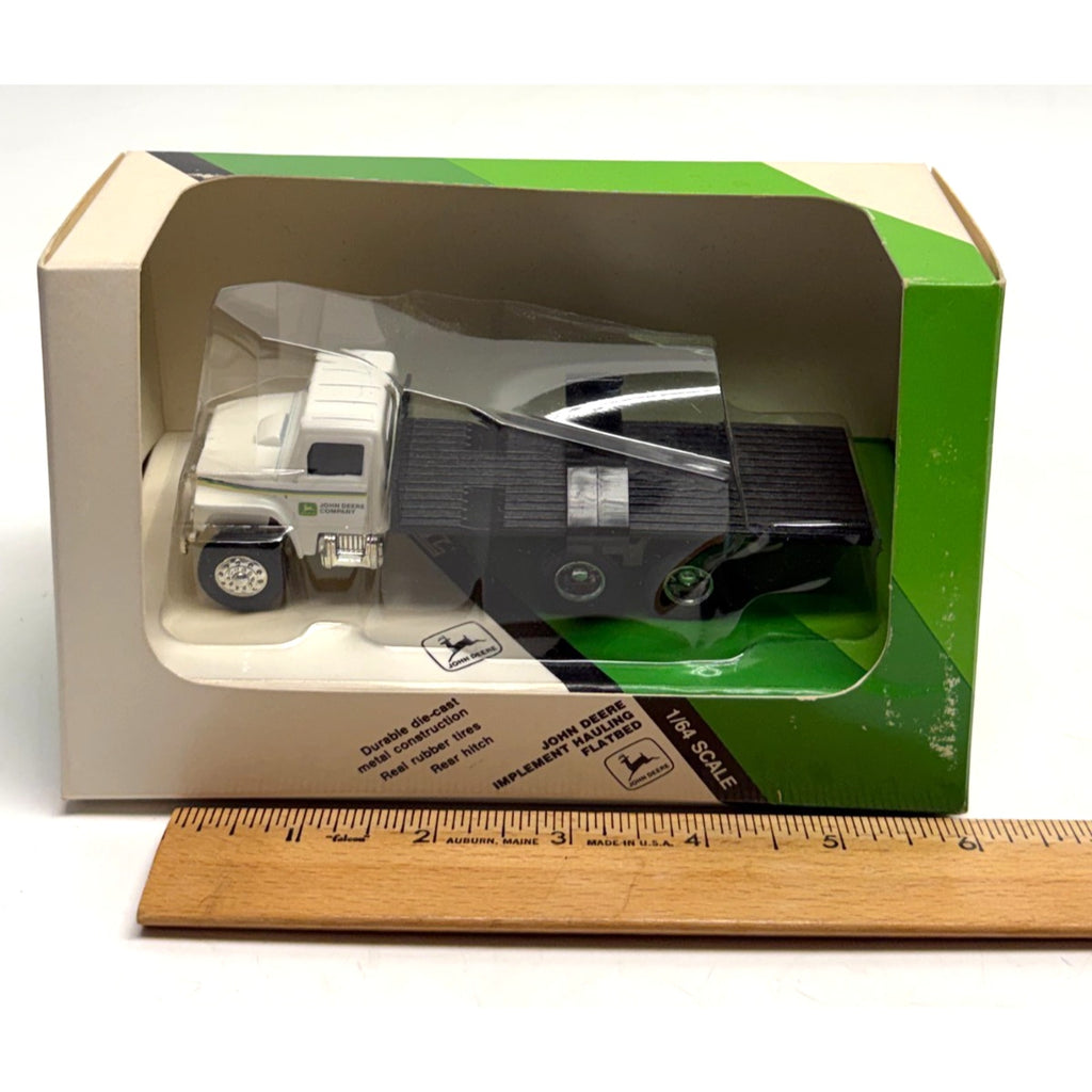 Vintage SEALED ERTL 1/64 Scale John Deere Implement Hauling Flatbed Truck #5542
