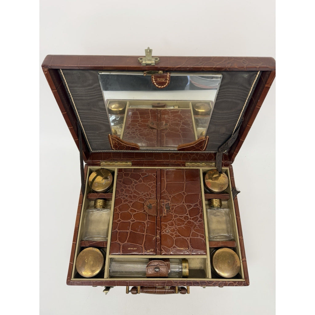 VINTAGE Saks Fifth Avenue NY Alligator-Embossed Leather Vanity Case