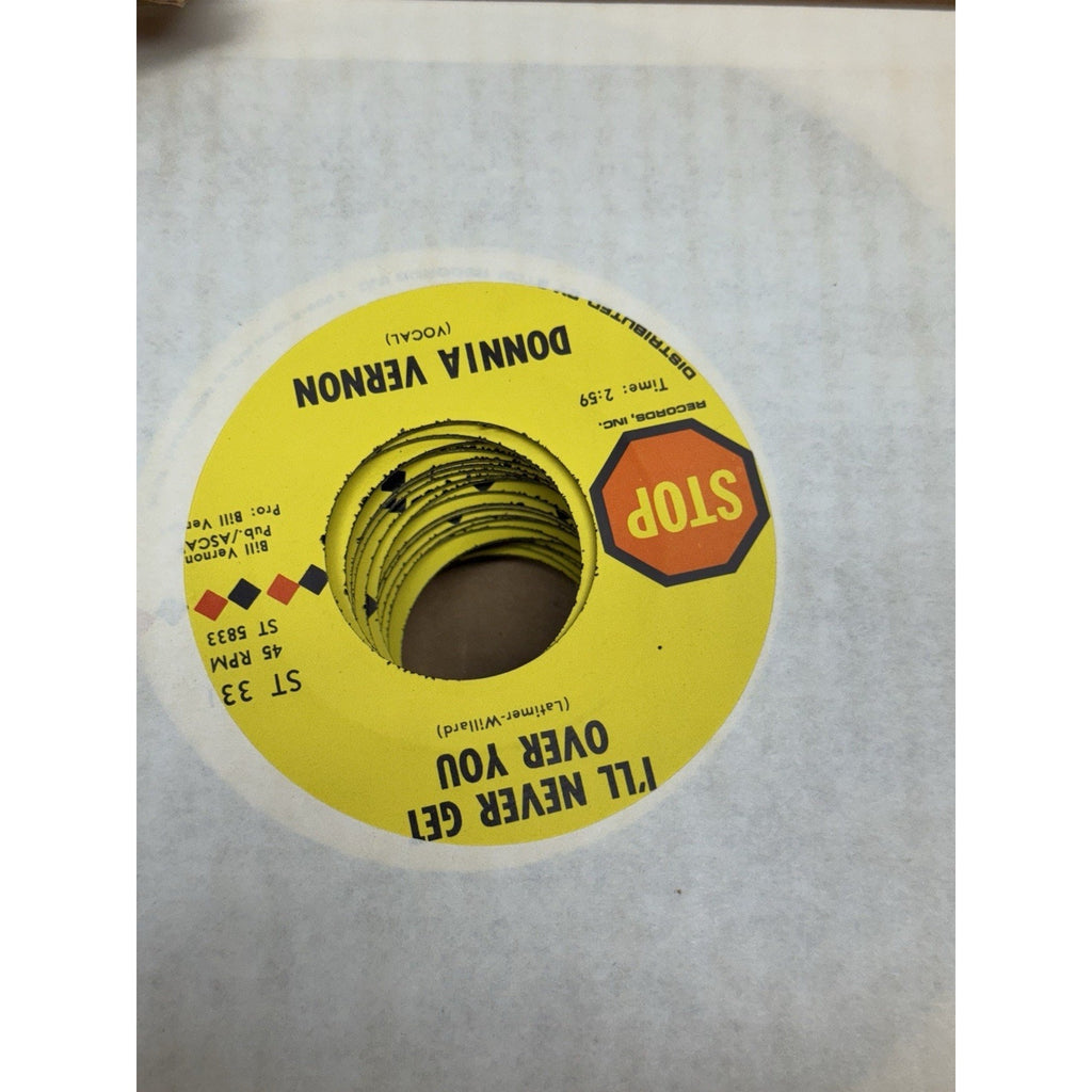 VINTAGE NOS LOT OF 25 VINYLS DONNIA VERNON 7" Single