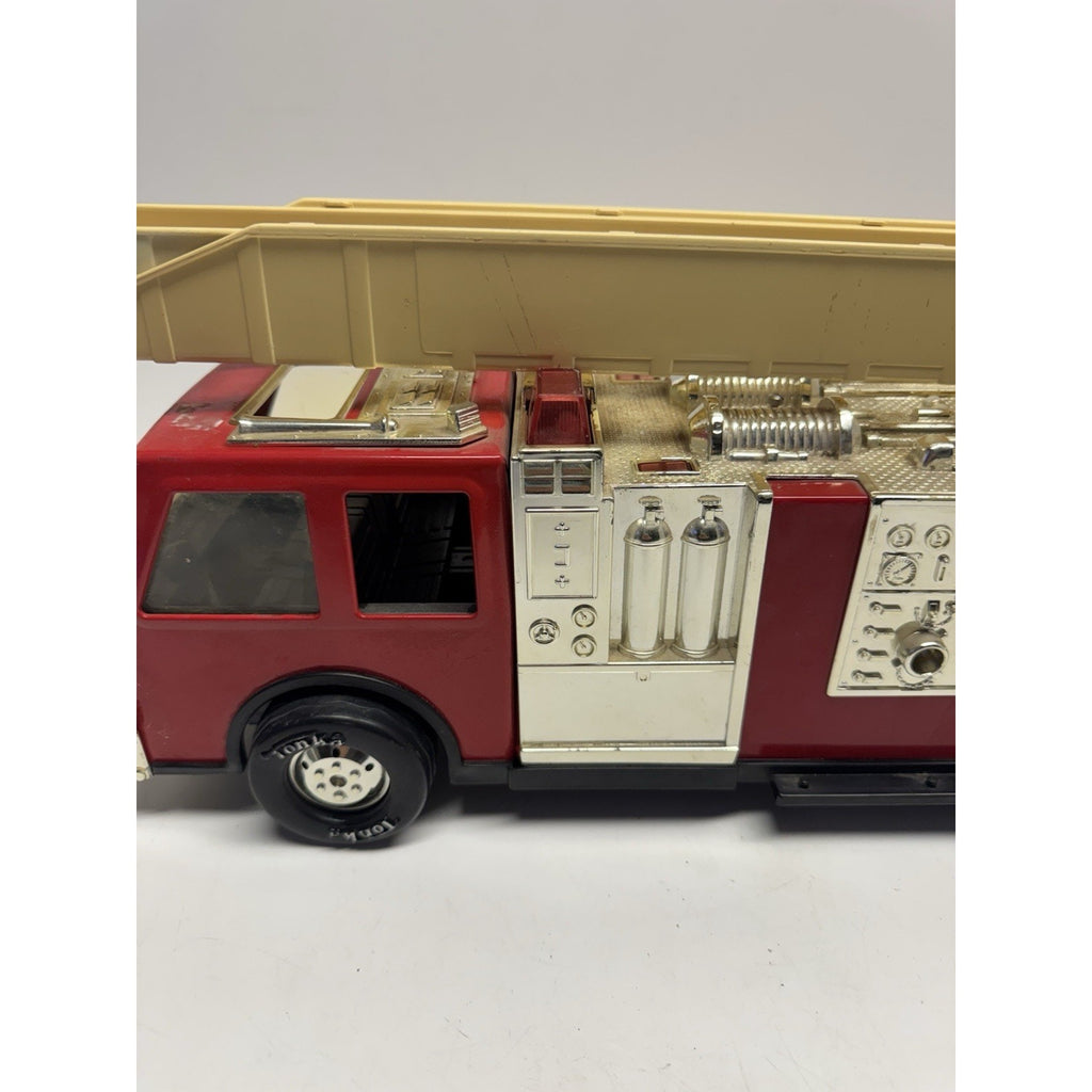 Vintage 1993 23" Tonka Fire Truck Engine No 5 Rescue Boom Ladder #92330
