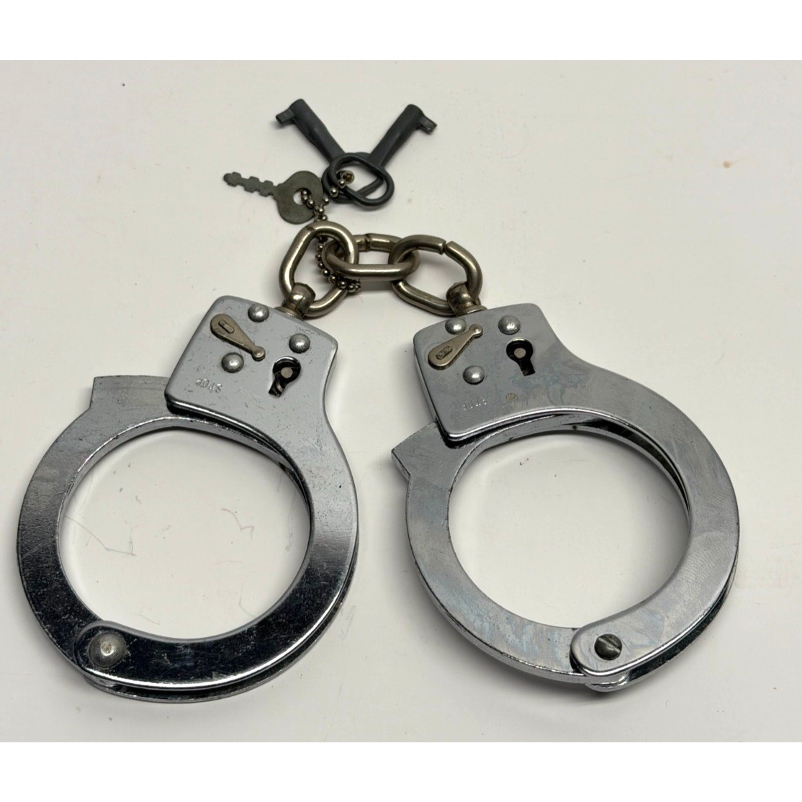 Vintage Japanese Handcuffs with Key – Showa Era Metal Collectible : Keys Work
