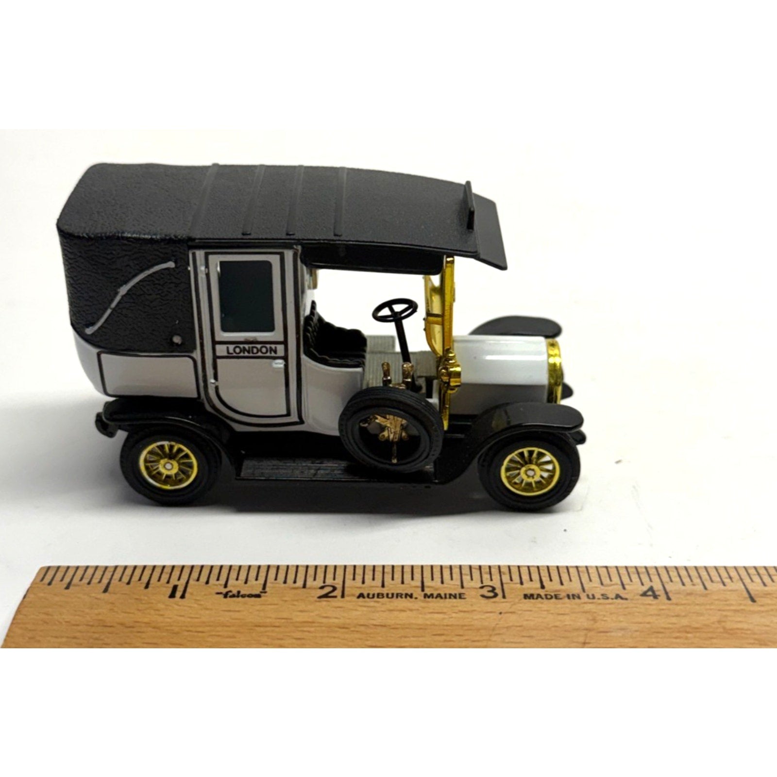 Vintage Matchbox Models of Yesteryear Collection 1907 Unic Taxi Y28