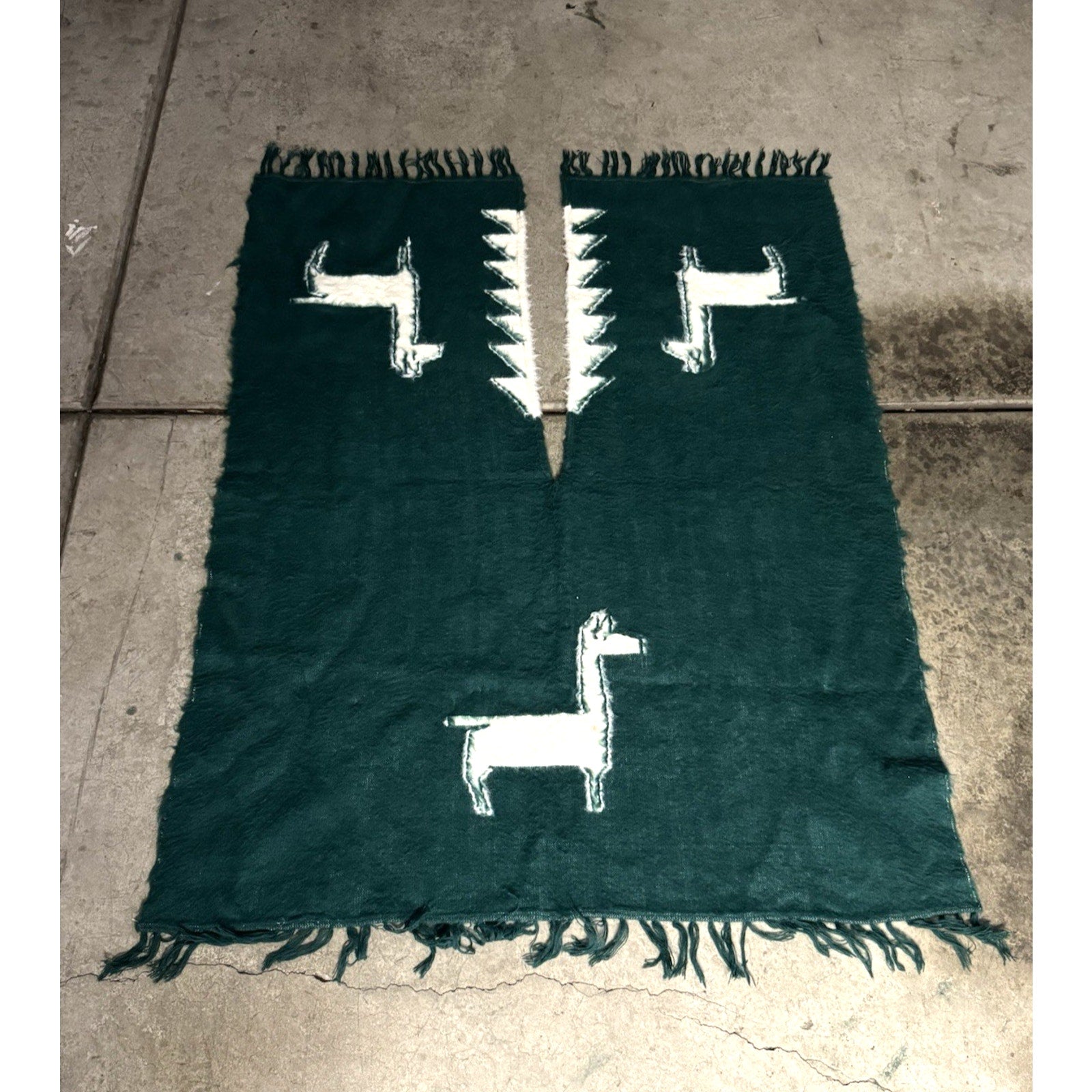 Vintage 1980 Alpaca Peruvian Wool Poncho/Blanket Lima Peru Green 52"X41"