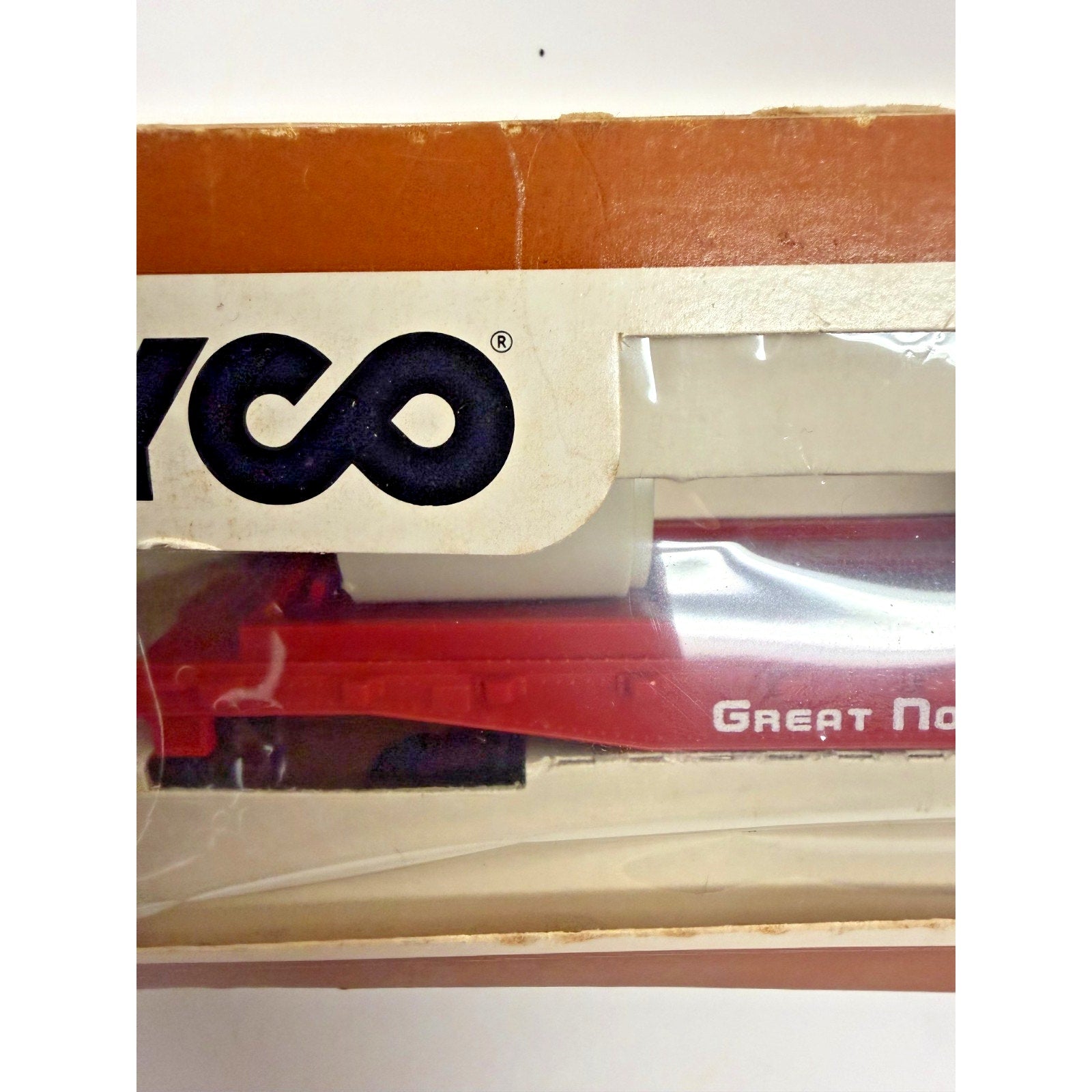 Vintage HO Scale 342-D TYCO Great Northern GN Skid Flat w/ Culverts